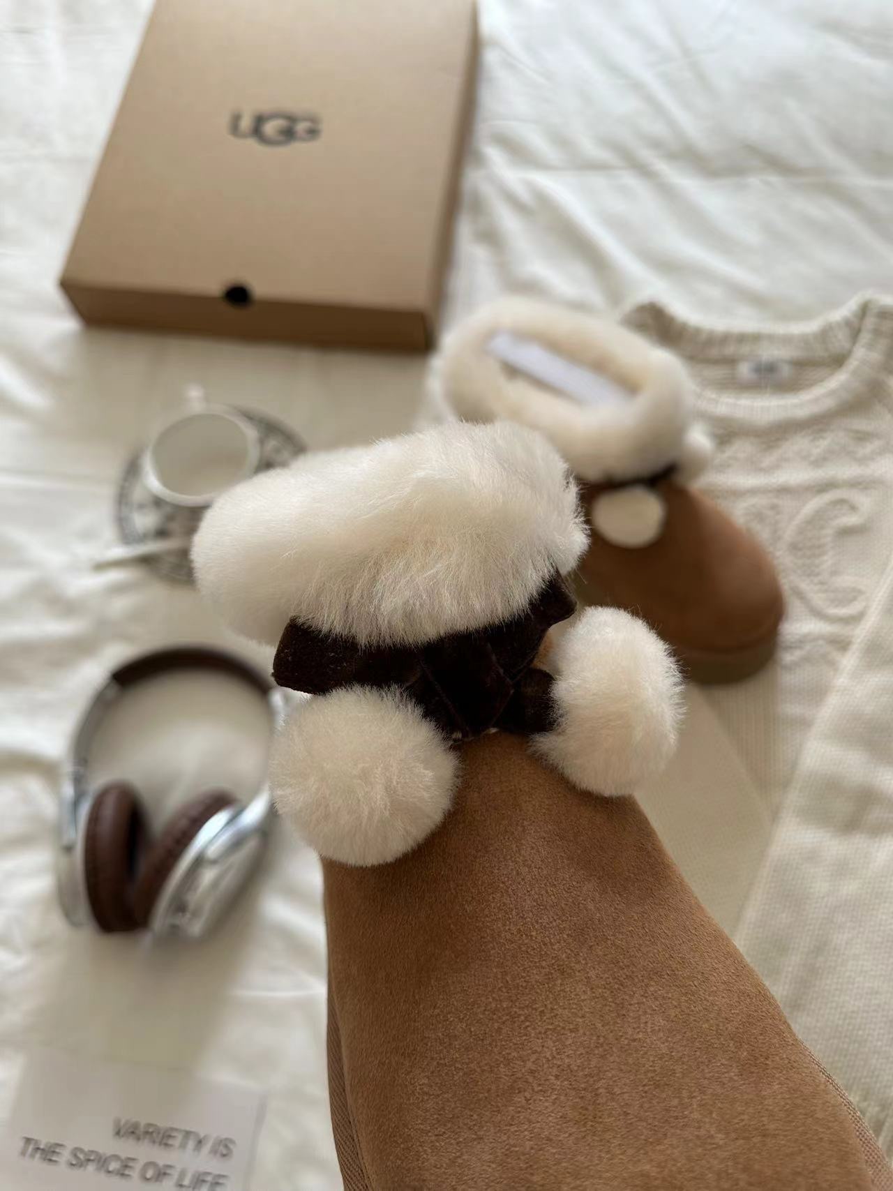 🔥UGG毛球小可爱，高筒+20🌹！两个筒高：低筒&高筒size：35-40