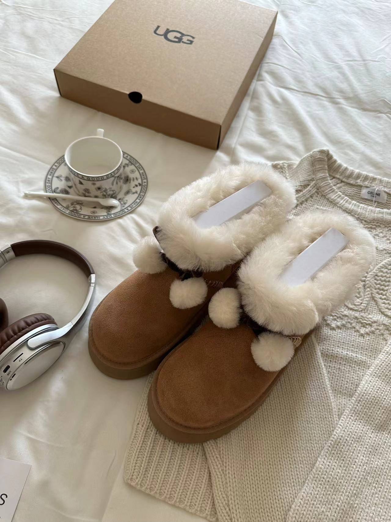 🔥UGG毛球小可爱，高筒+20🌹！两个筒高：低筒&高筒size：35-40