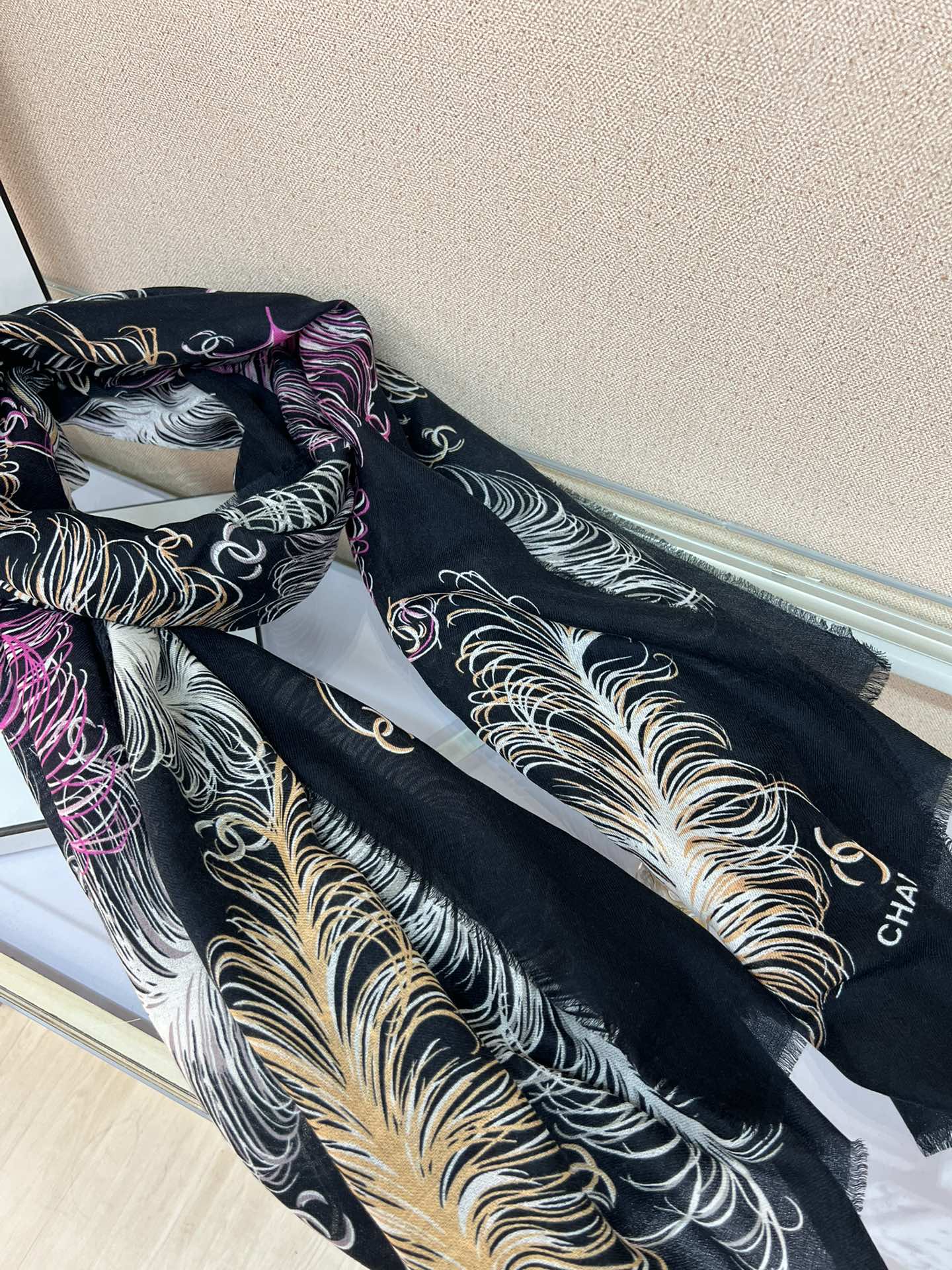 上新🌈 原版品质～～ 香奶奶专柜款～就是告诉大家这款必须收～🆕❤️ 新款长羊绒😍专柜同步🌈✨这个size