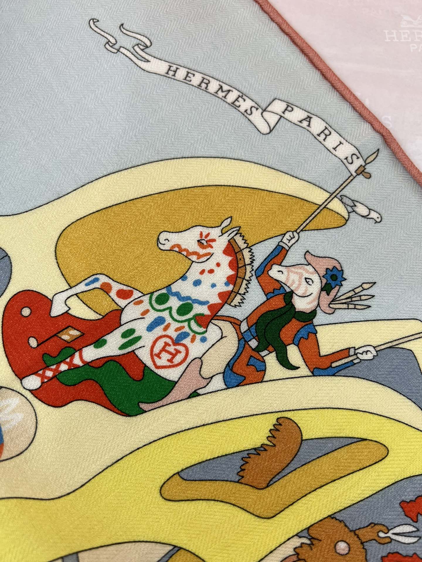 由设计师索菲亚·安德莱奥蒂(SoPhia Andreotti)和爱德华·巴里布德(EdouardBari