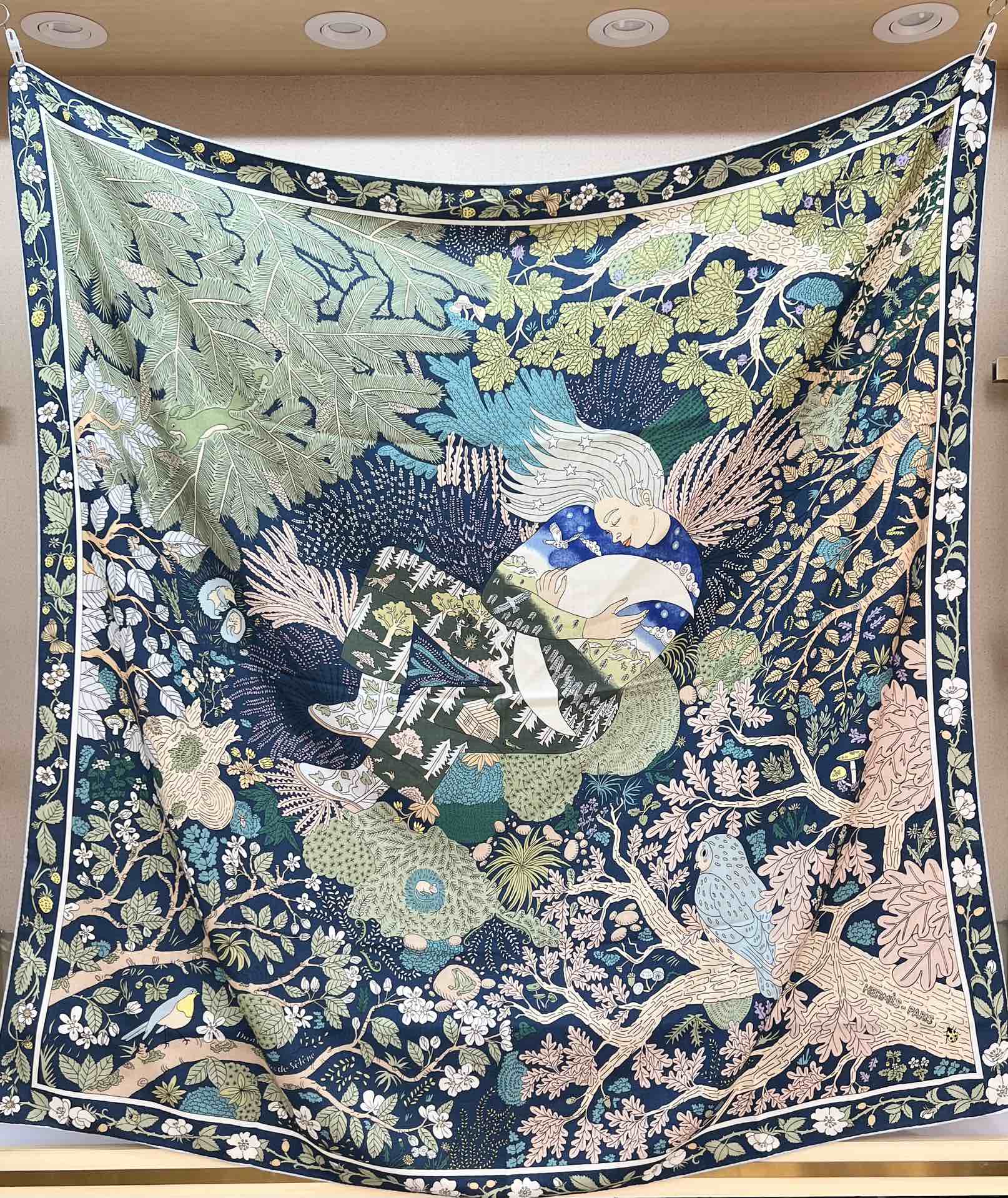 由设计师索菲亚·安德莱奥蒂(SoPhia Andreotti)和爱德华·巴里布德(EdouardBari