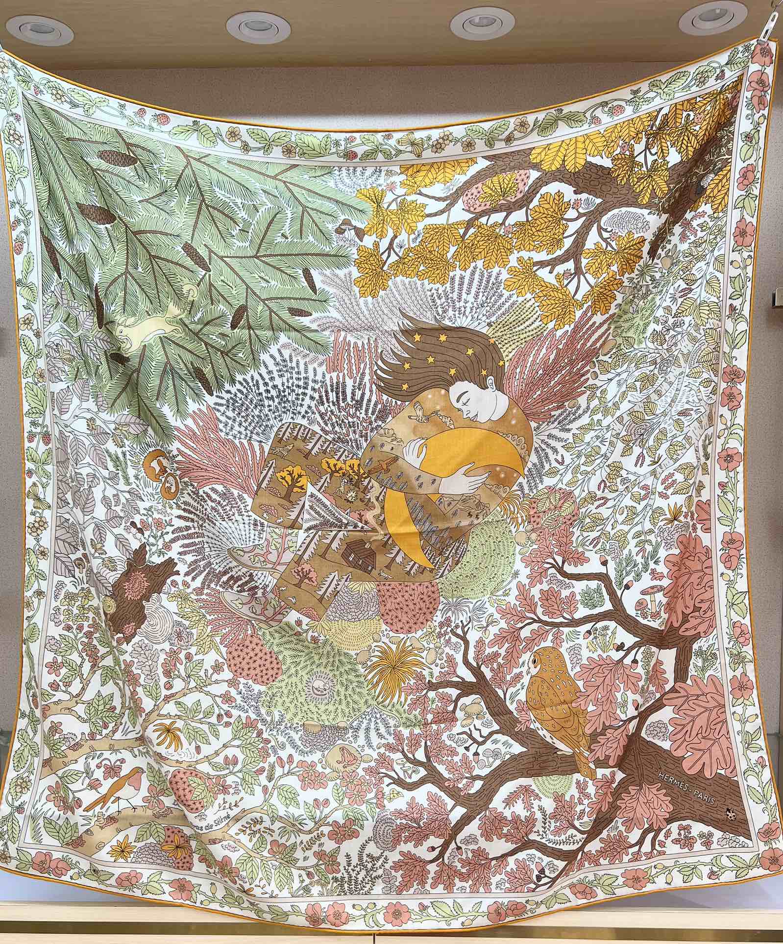 由设计师索菲亚·安德莱奥蒂(SoPhia Andreotti)和爱德华·巴里布德(EdouardBari