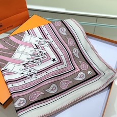 马嚼锁环Mors à Jouets:带“锁钥”结构的老式马衔,金属小锁扣可放松马匹口腔,是19世纪经典马 马嚼锁环Mors à Jouets:带“锁钥”结构的老式马衔,金属小锁扣可放松马匹口腔,是19世纪经典马