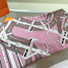 马嚼锁环Mors à Jouets:带“锁钥”结构的老式马衔,金属小锁扣可放松马匹口腔,是19世纪经典马 马嚼锁环Mors à Jouets:带“锁钥”结构的老式马衔,金属小锁扣可放松马匹口腔,是19世纪经典马