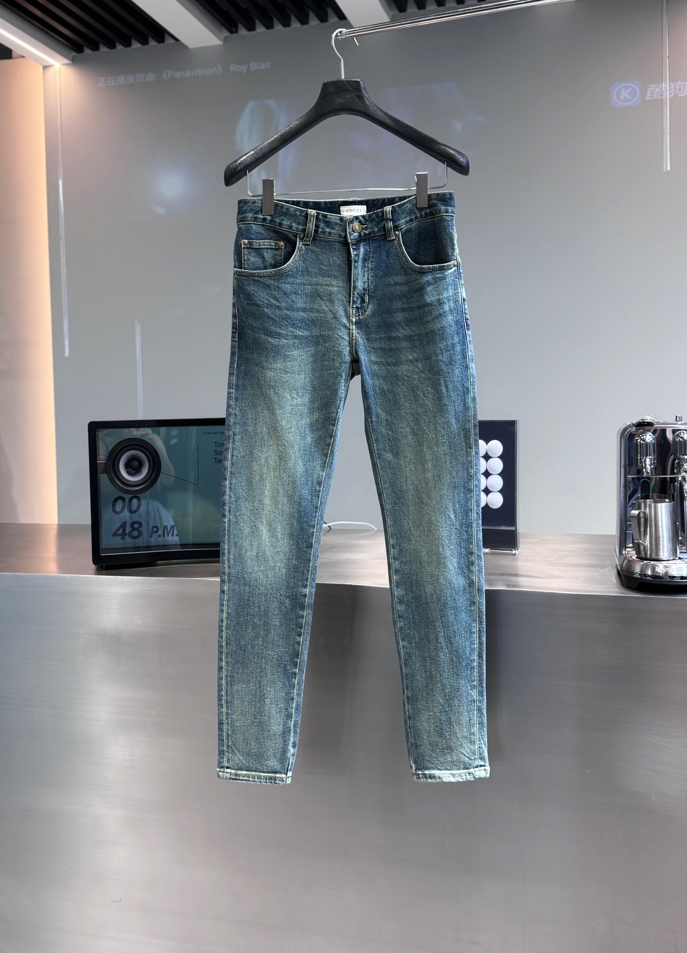 NO:159515,GUCC* ｜New spring and summer jeans, slim pants 28-36,,gucci,jeans,alexander wang19860909GUCC* ｜春夏新款牛仔裤,修身裤型 28-36,,gucci,jeans,alexander wang,Men's clothing