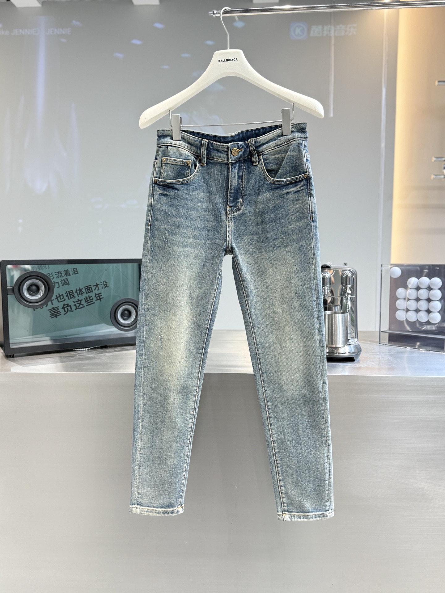 NO:159520,lv new jeans 29-38,,louis vuitton,jeans,alexander wang19860909lv 新款牛仔裤 29-38,,louis vuitton,jeans,alexander wang,Men's clothing