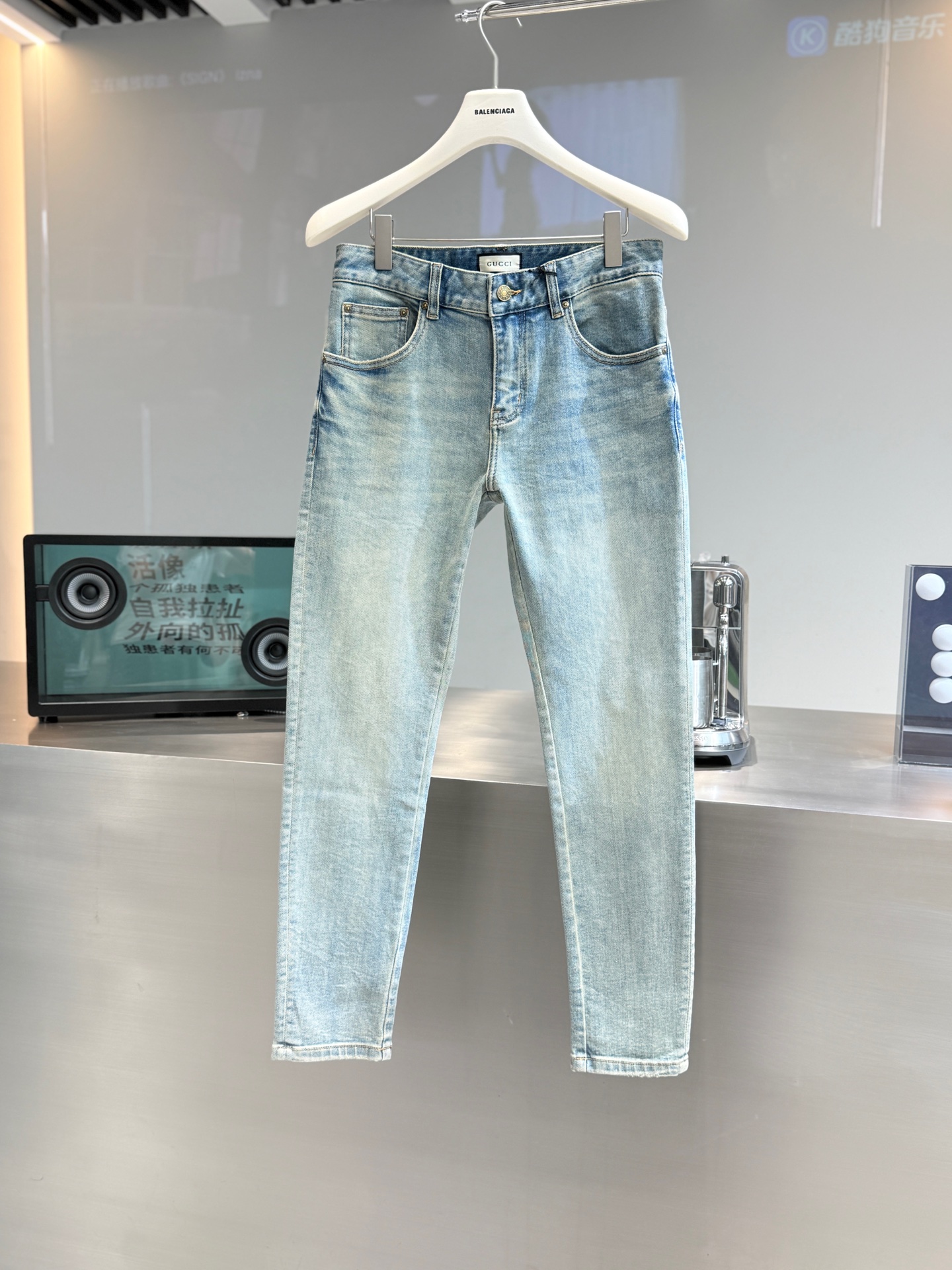 NO:141402,GuCC* ｜New spring and summer jeans, slim pants 28-36,,gucci,jeans,alexander wang19860909GuCC* ｜春夏新款牛仔裤,修身裤型 28-36,,gucci,jeans,alexander wang,Men's clothing