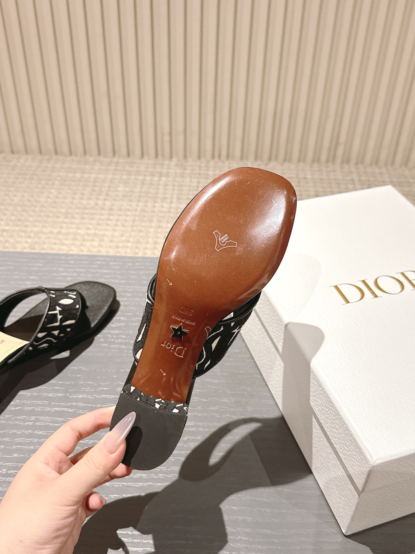 Dior Adiorable Thong Sandals with Chunky Heel - Women's Designer Slides 10 i1746227440822 9126 0 8
