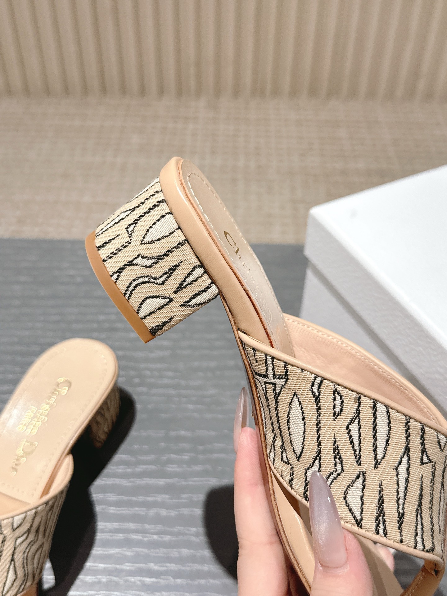 Dior Adiorable Thong Sandals - Spring/Summer 2025 Runway Collection 9 i1746227462384 7062 0 7