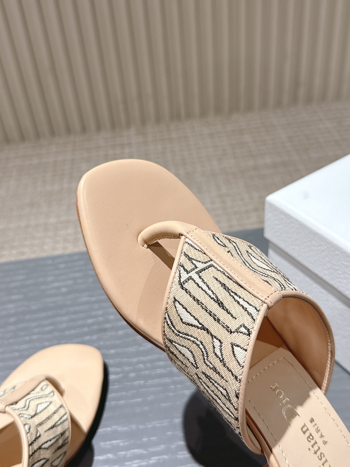 Dior Adiorable Thong Sandals - Spring/Summer 2025 Runway Collection 7 i1746227464767 3664 0 5