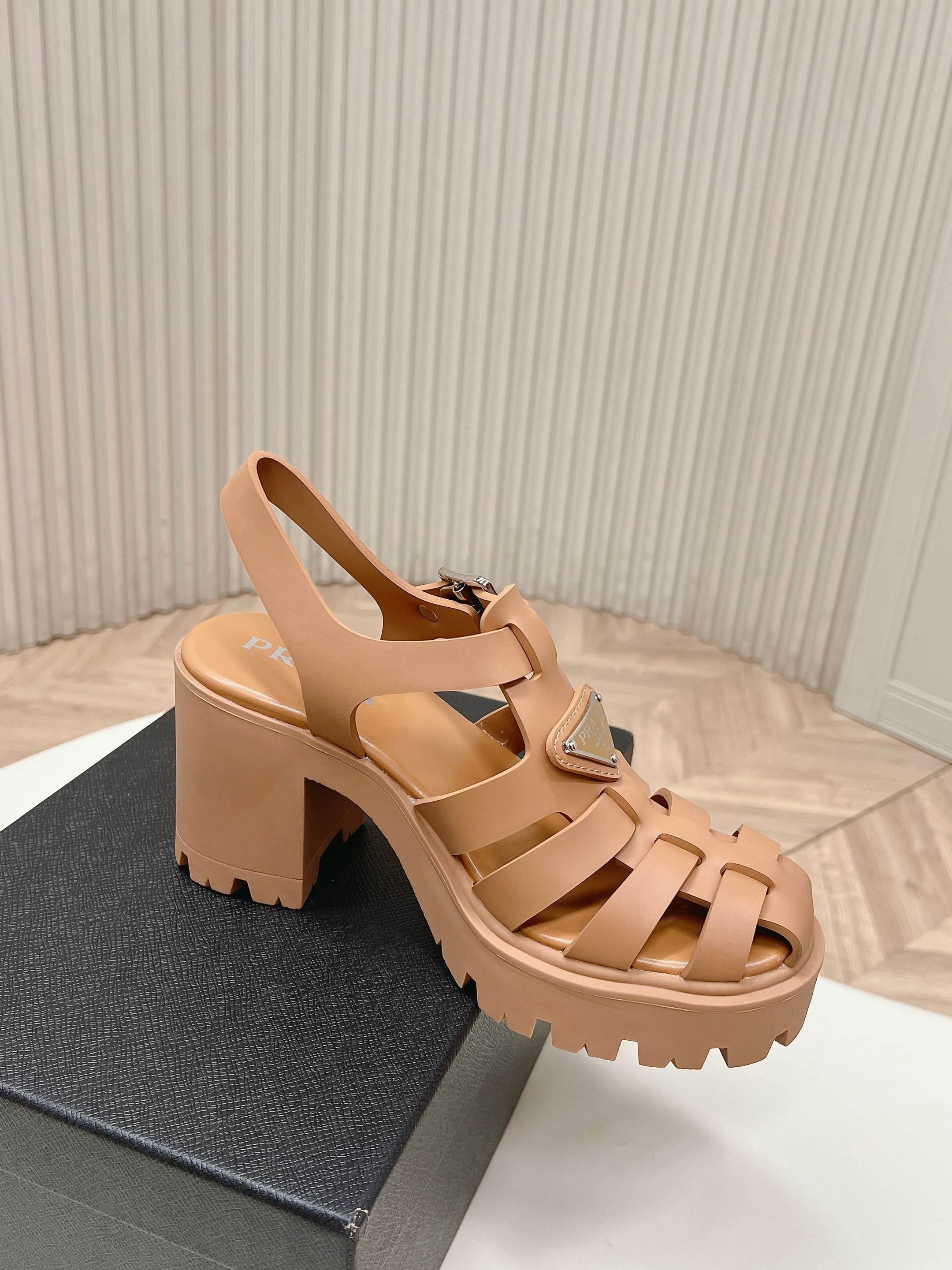 Prada Style Leather Women's Shoes style reference detail image 4 from source 784835