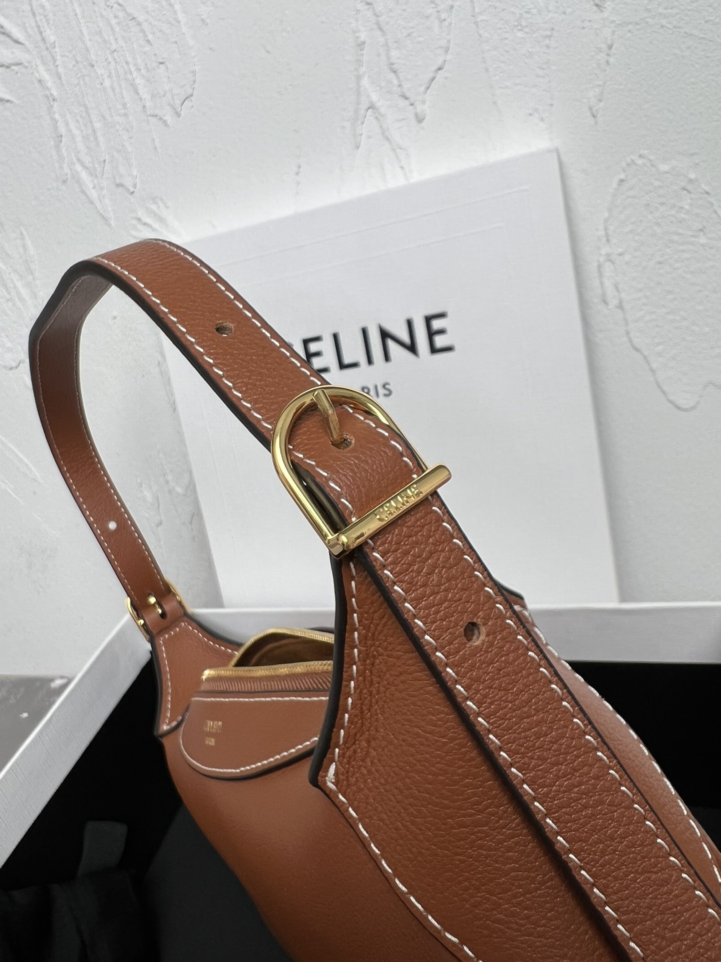 CELINE新品ROMY迷你柔软牛皮革MINIROMY实拍全新的MiniRomy真的太可爱!!小小一只但