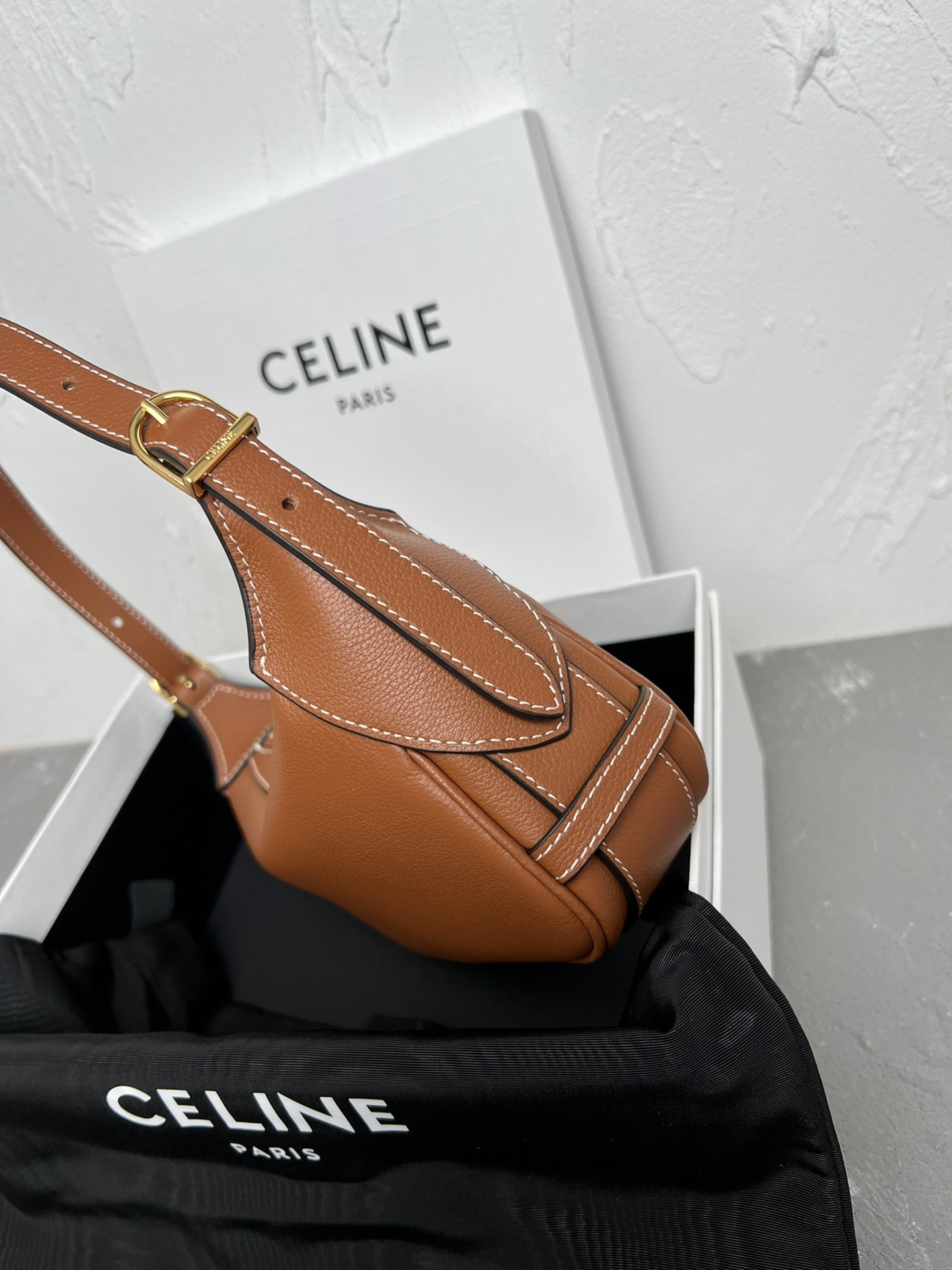 CELINE新品ROMY迷你柔软牛皮革MINIROMY实拍全新的MiniRomy真的太可爱!!小小一只但