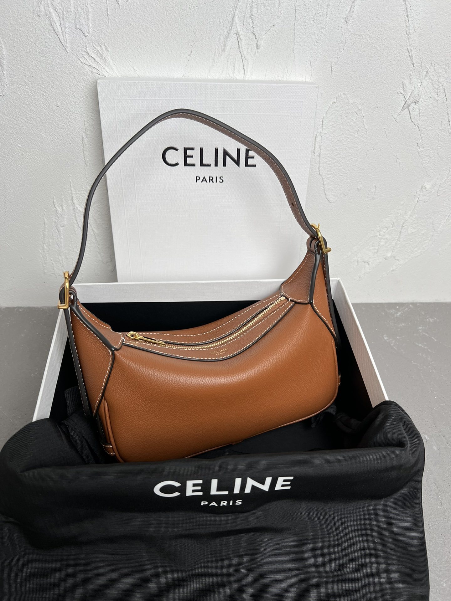 CELINE新品ROMY迷你柔软牛皮革MINIROMY实拍全新的MiniRomy真的太可爱!!小小一只但