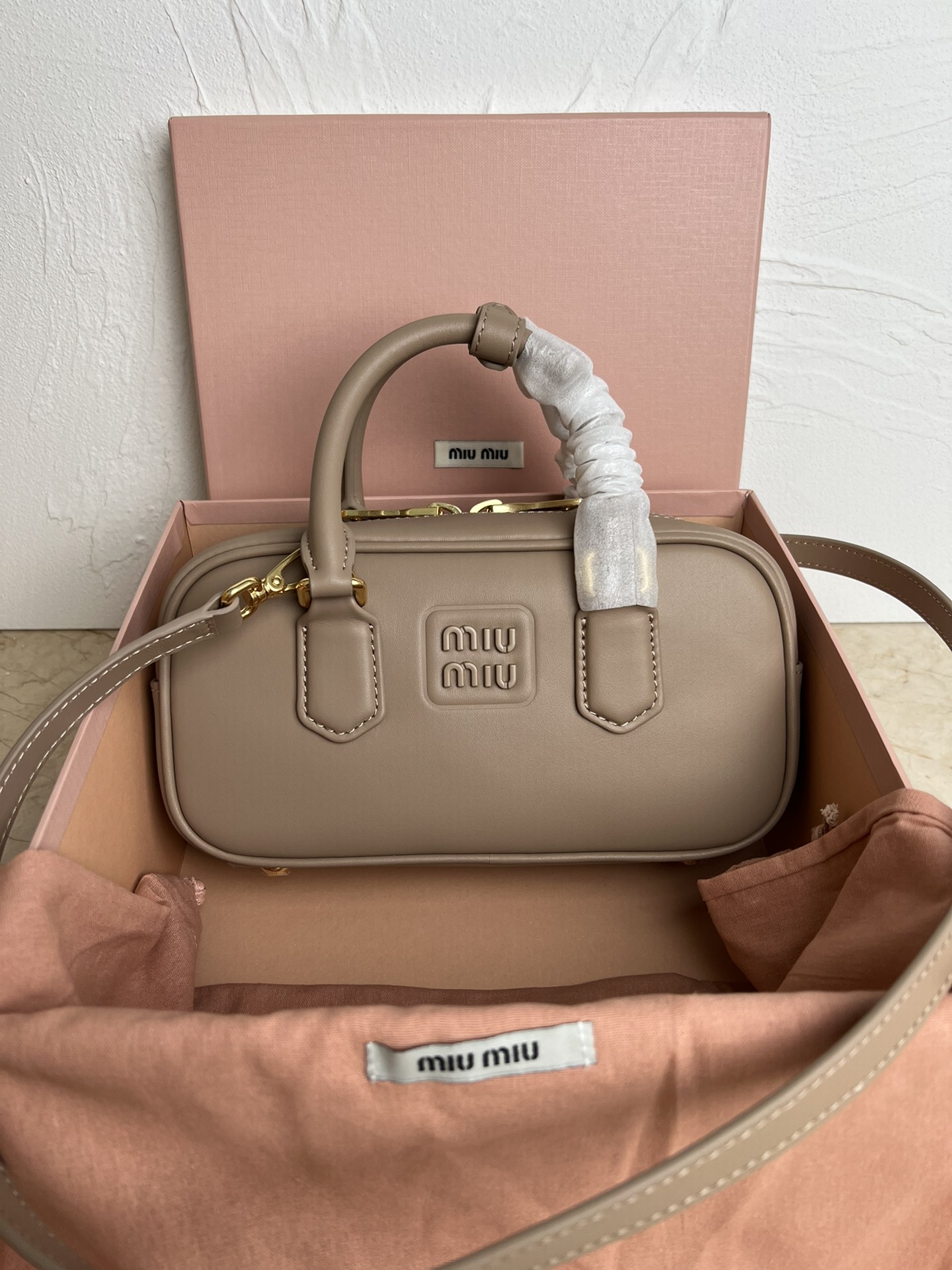 Miu Miu 5BB142 Mi家新款保龄球包包 进口小牛皮 Miu家独具风格Matelasse图案