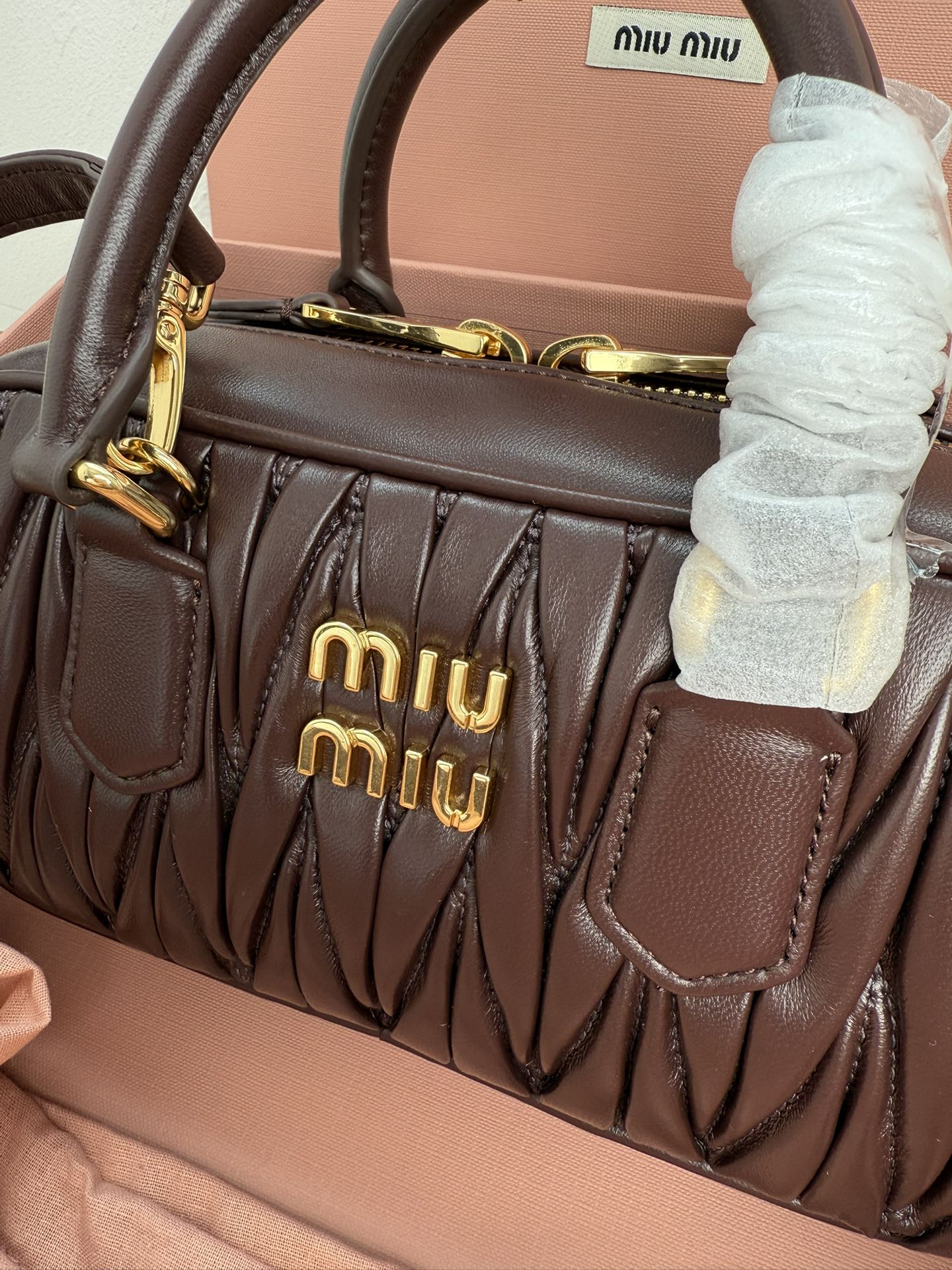 Miu Miu 5BB142 M家新款保龄球包包 官网主推 今年绝对爆 款式 进口小羊皮