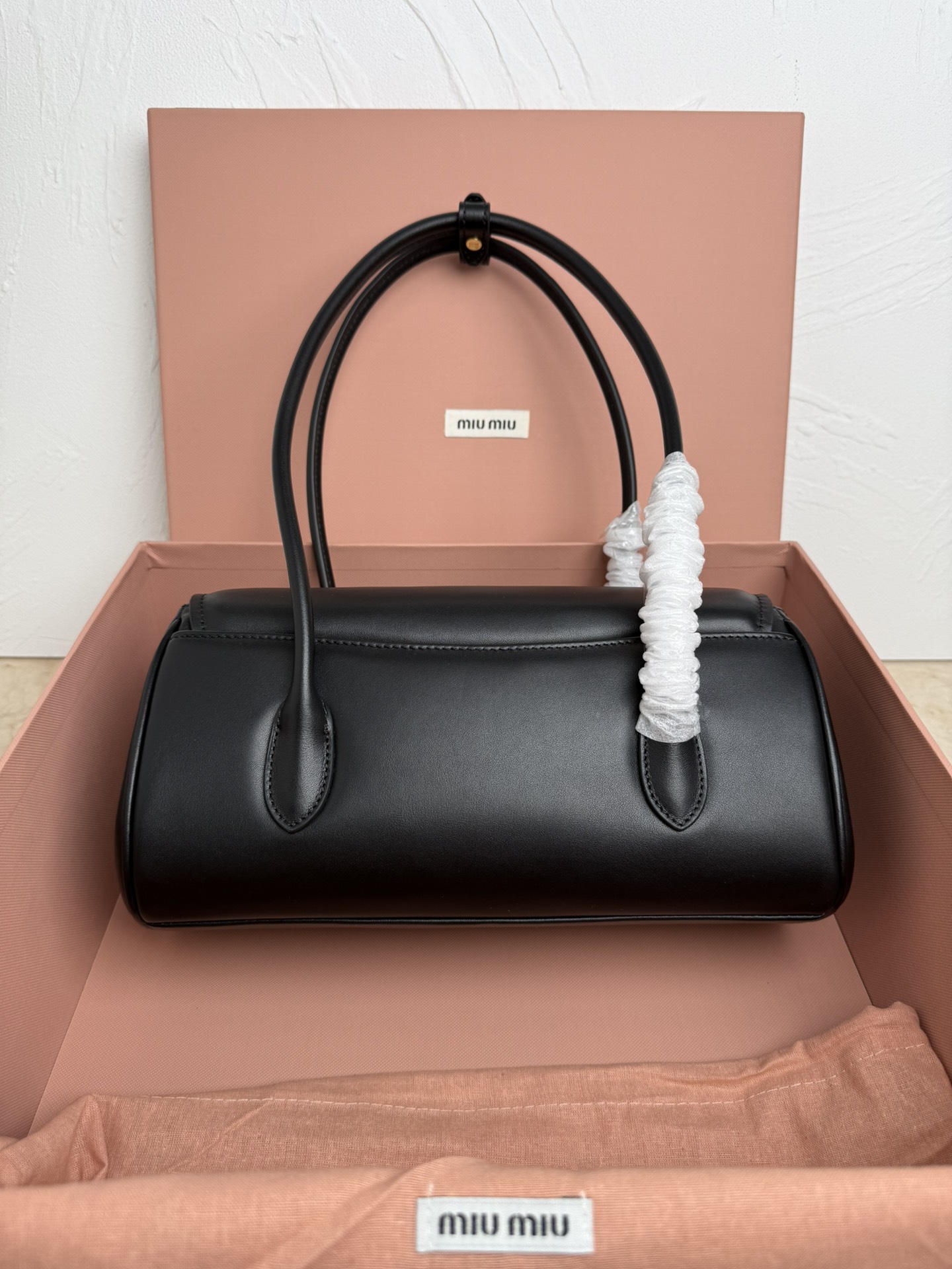 Miu Miu 5BD265 MIUMIU 24ss秋冬新款法棍包设计风格引领潮流新趋势