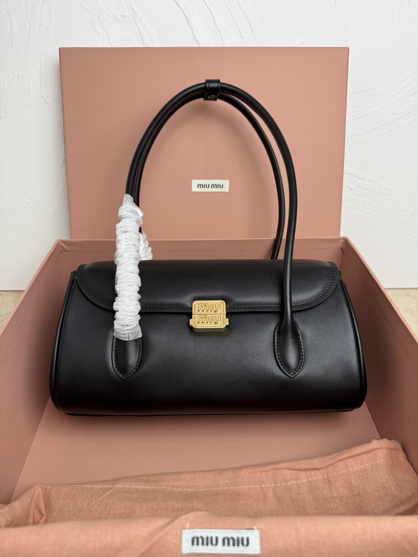 NO:203888,Genuine 5BD265 MIUMIU New autumn and winter baguette bag. The baguette design style leads the trend and new trend, full of 