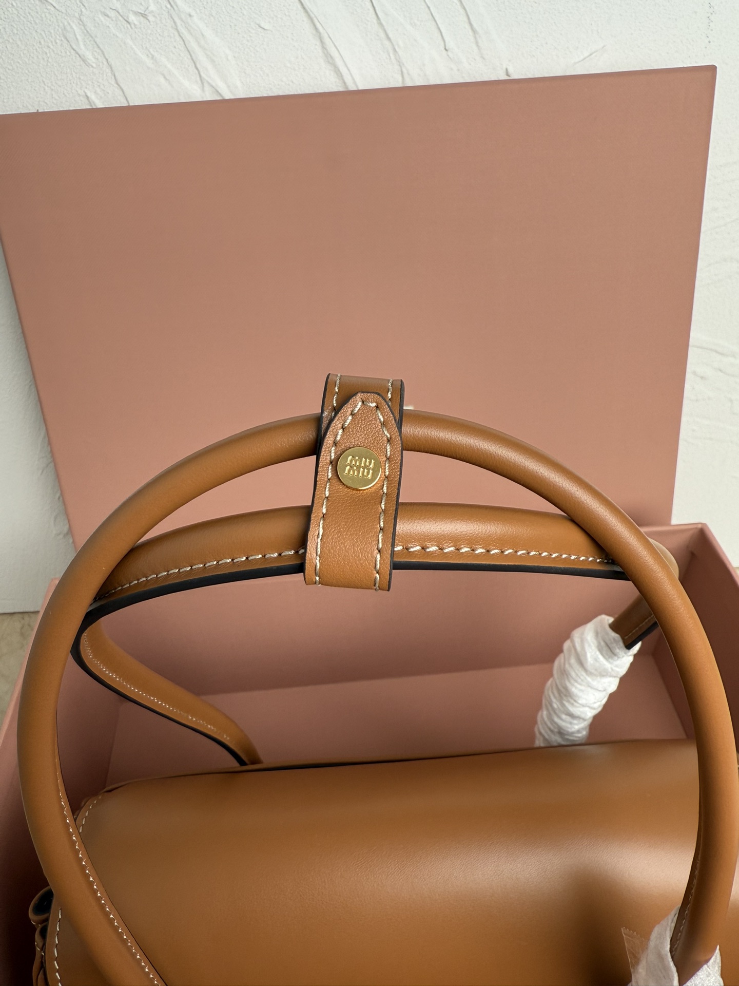 Miu Miu 5BD265 MIUMIU 24ss秋冬新款法棍包设计风格引领潮流新趋势