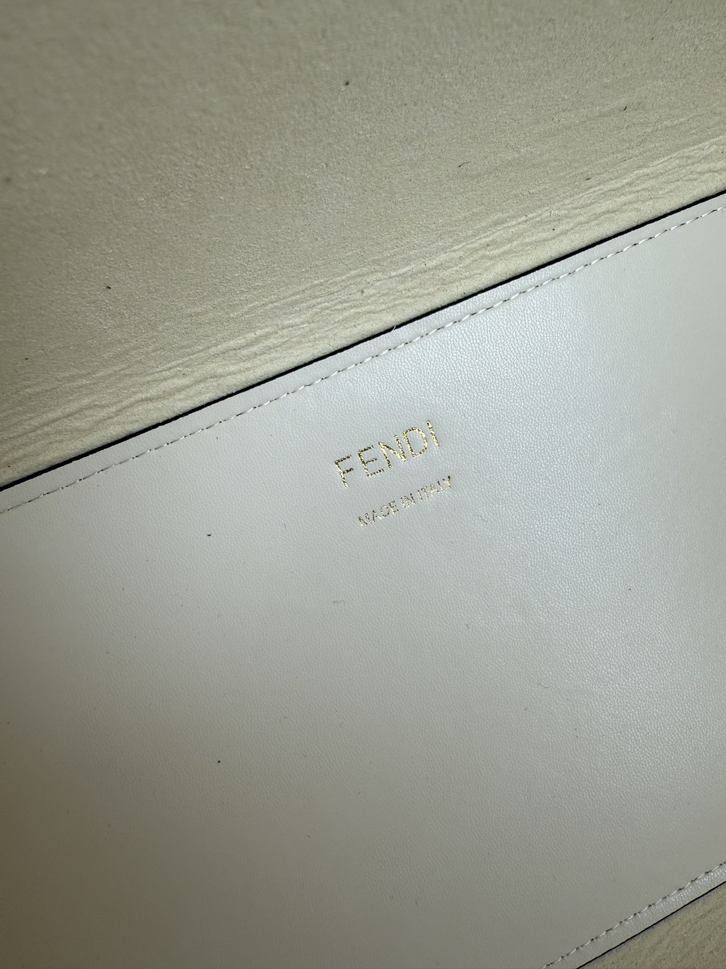 Fendi 中号阳光购物手提袋Sunshine中号棕色皮革手提袋
