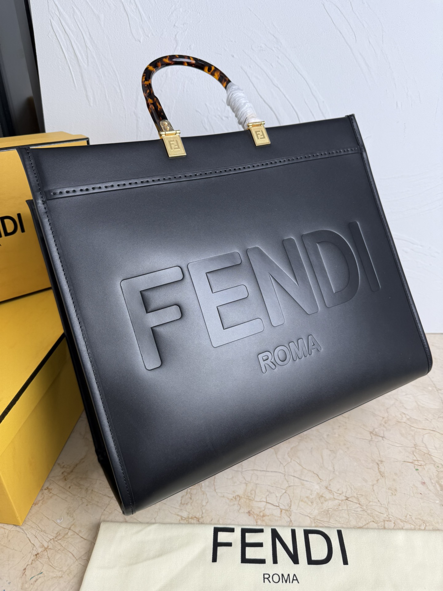 NO:207662,Genuine FI TOTE Tote bag 