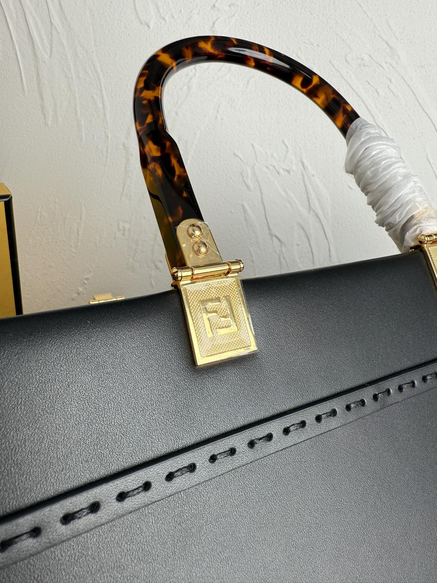 Fendi 大号TOTE 托特包“阳光手提袋”