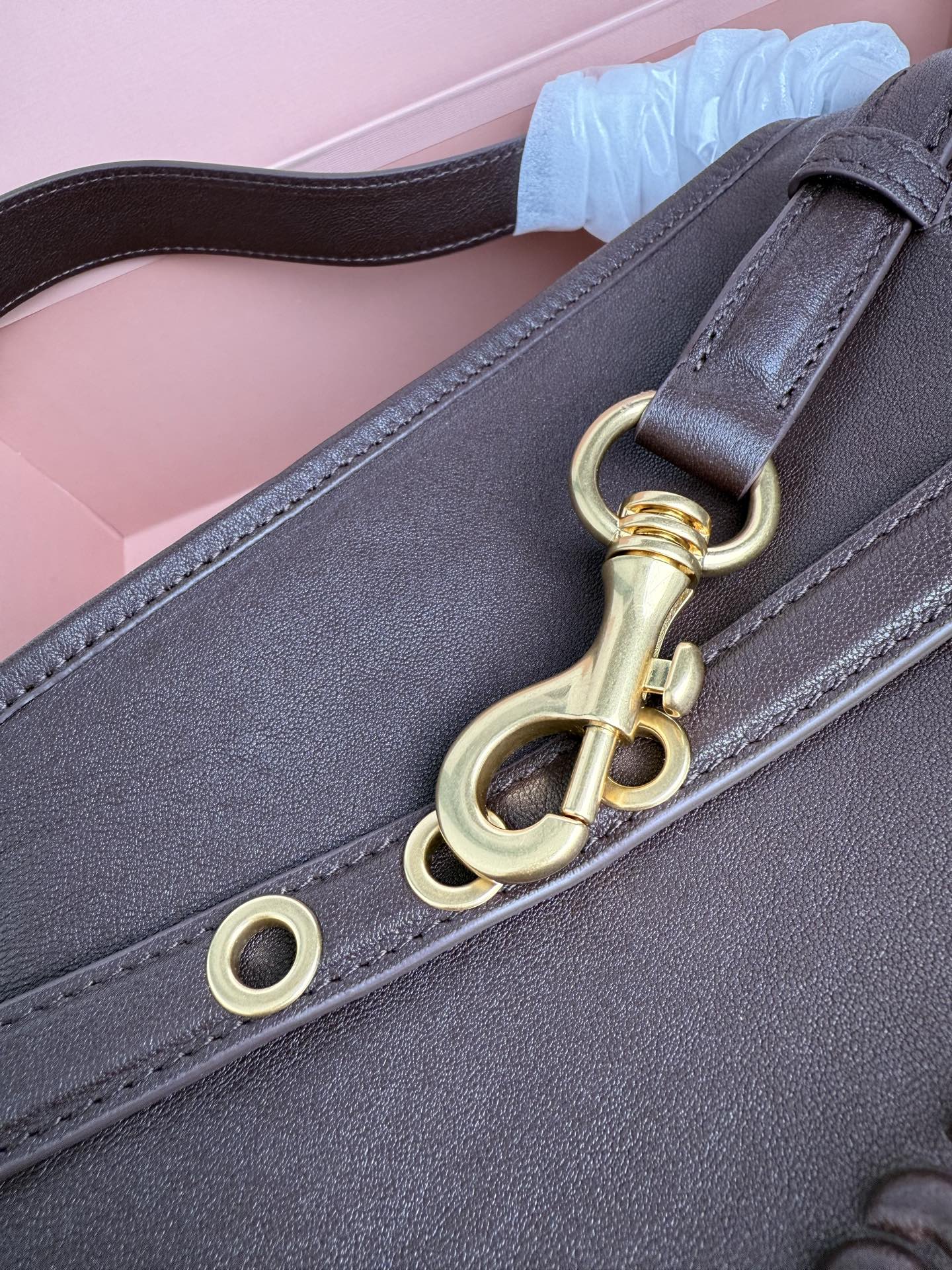 Prada 新品新品 腋下中古包 采用全新柔脂羊皮