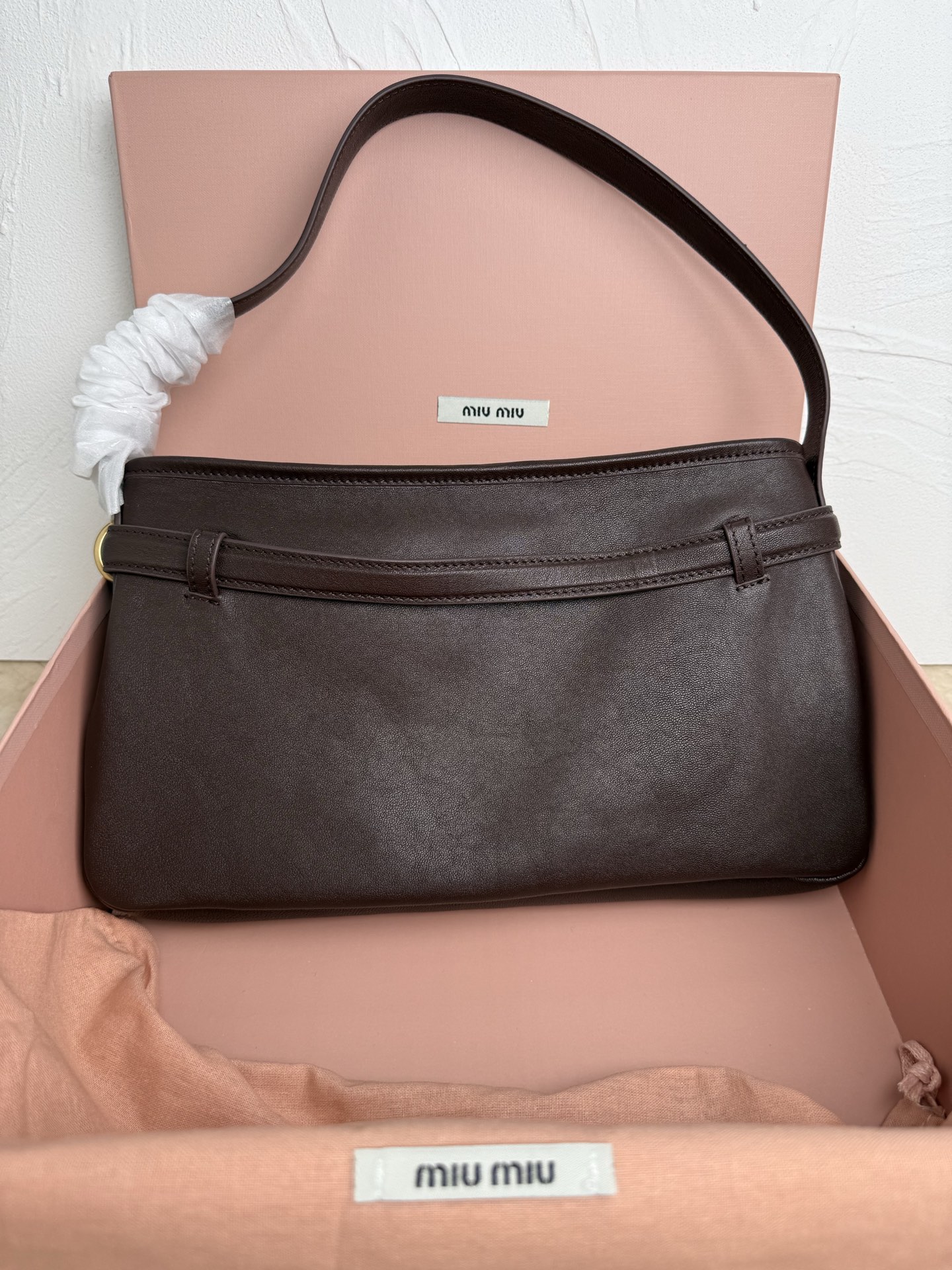 Prada 新品新品 腋下中古包 采用全新柔脂羊皮