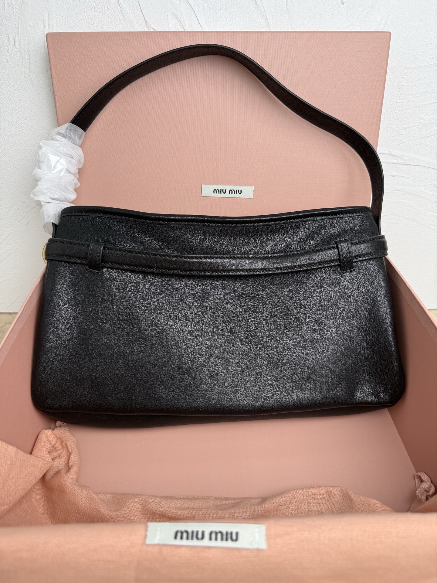 Prada 新品新品 腋下中古包 采用全新柔脂羊皮