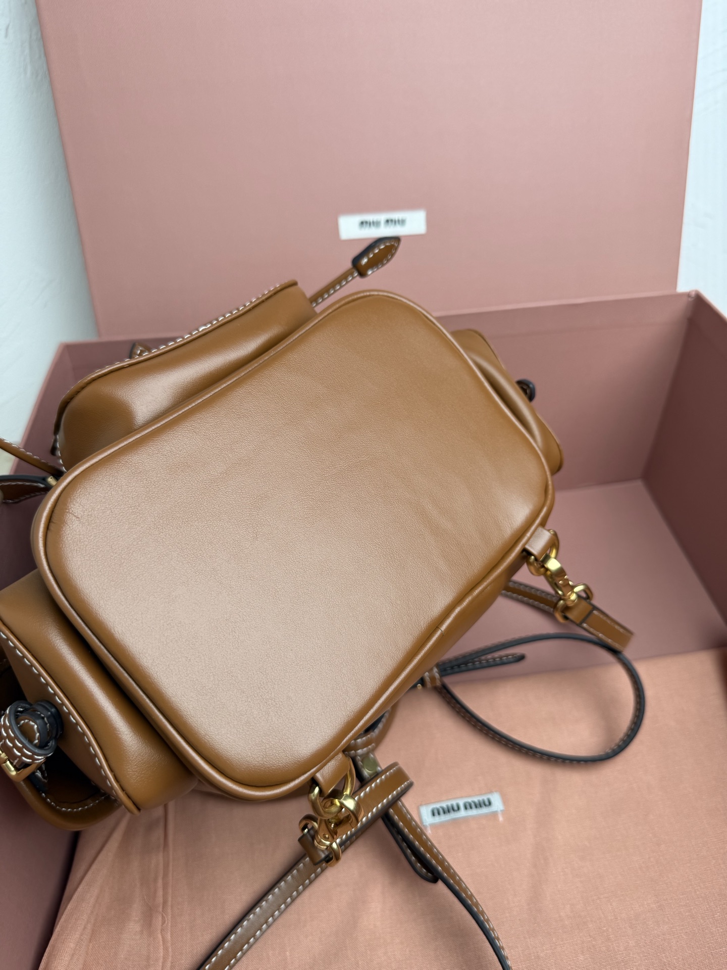 Givenchy MIU新品学院风双肩包：5BZ043高品质小牛皮的