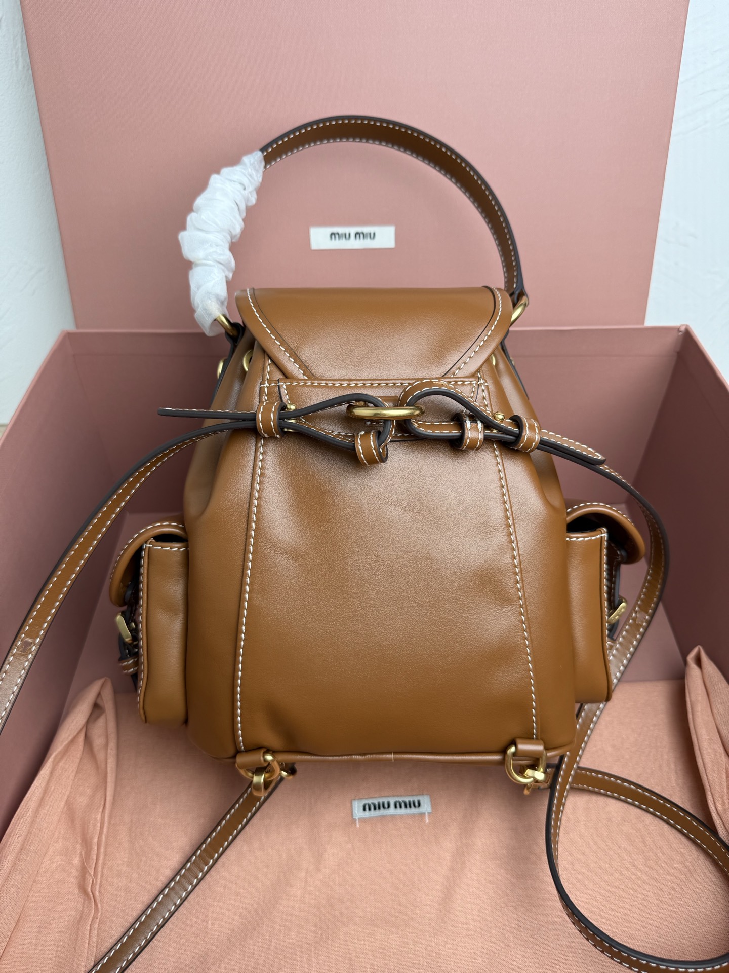 Givenchy MIU新品学院风双肩包：5BZ043高品质小牛皮的