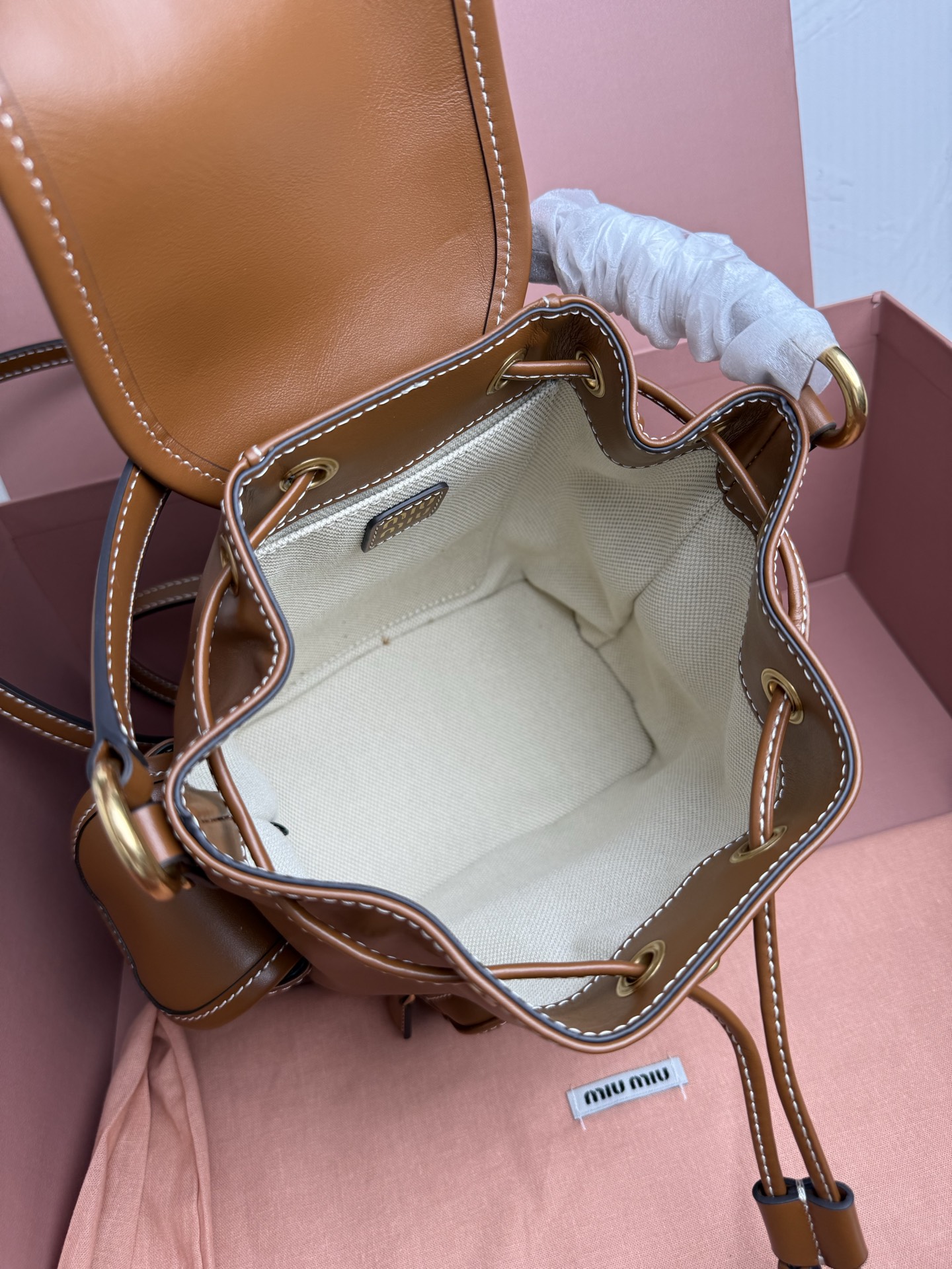 Givenchy MIU新品学院风双肩包：5BZ043高品质小牛皮的