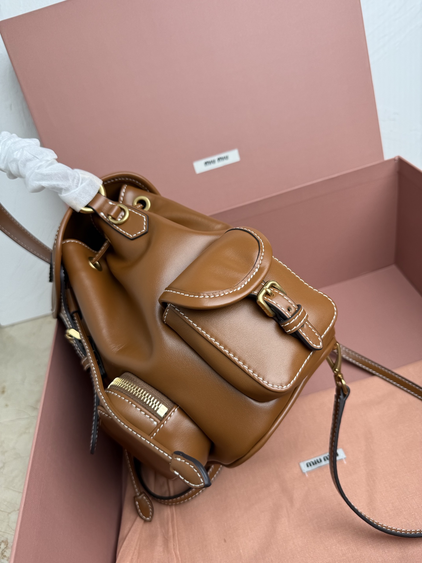 Givenchy MIU新品学院风双肩包：5BZ043高品质小牛皮的