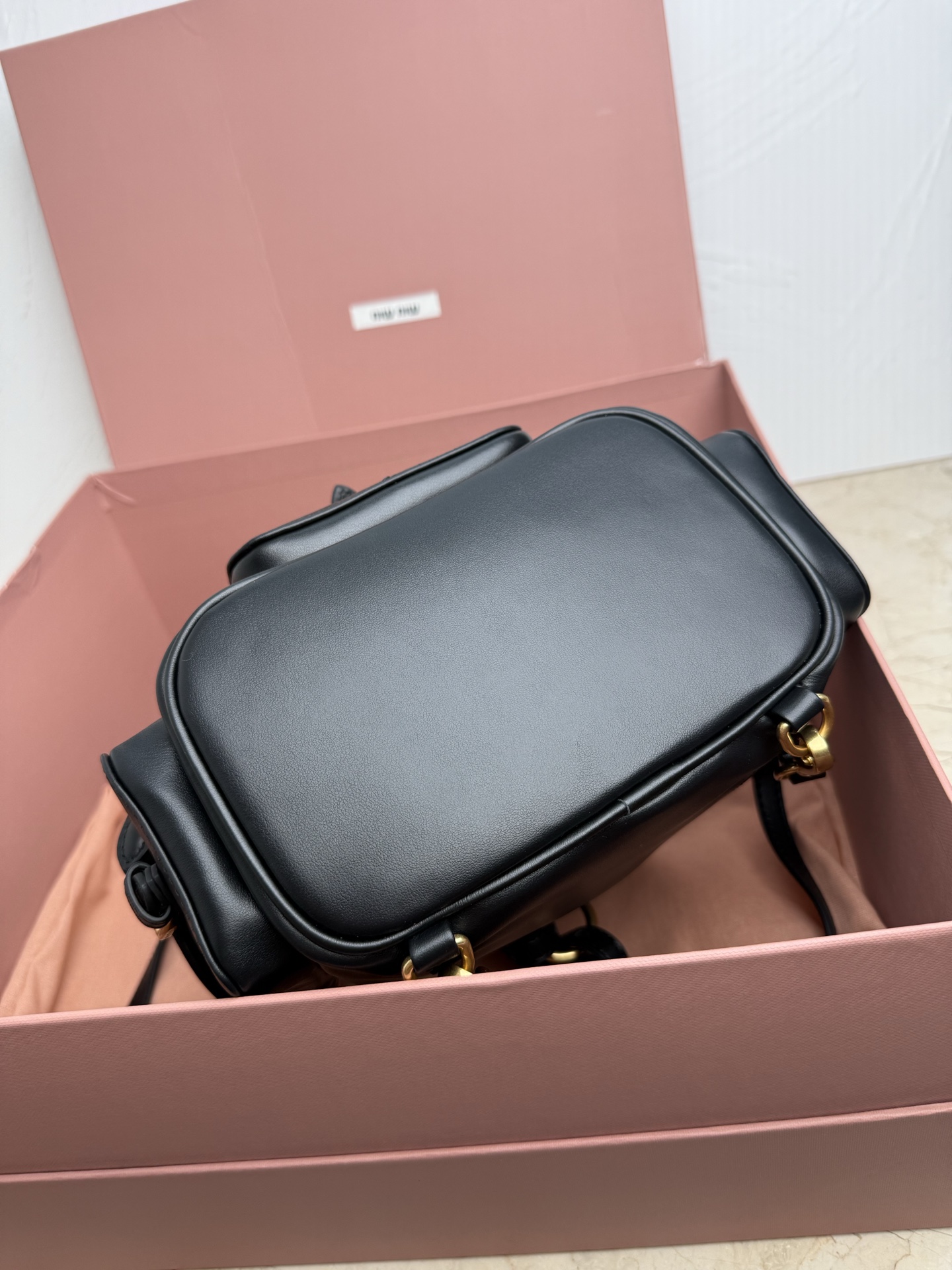 Givenchy MIU新品学院风双肩包：5BZ043高品质小牛皮的