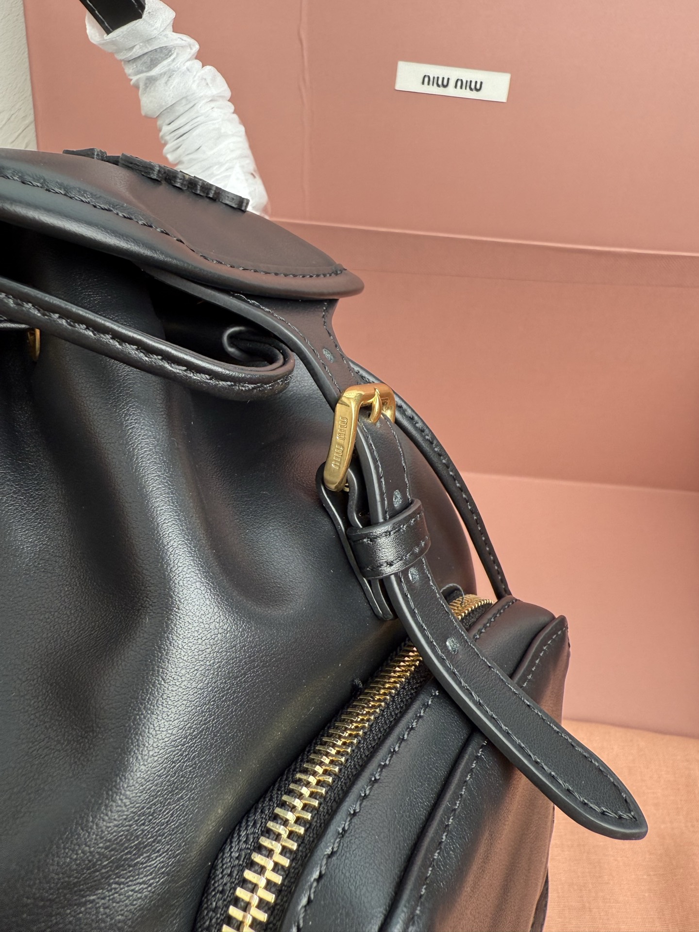 Givenchy MIU新品学院风双肩包：5BZ043高品质小牛皮的