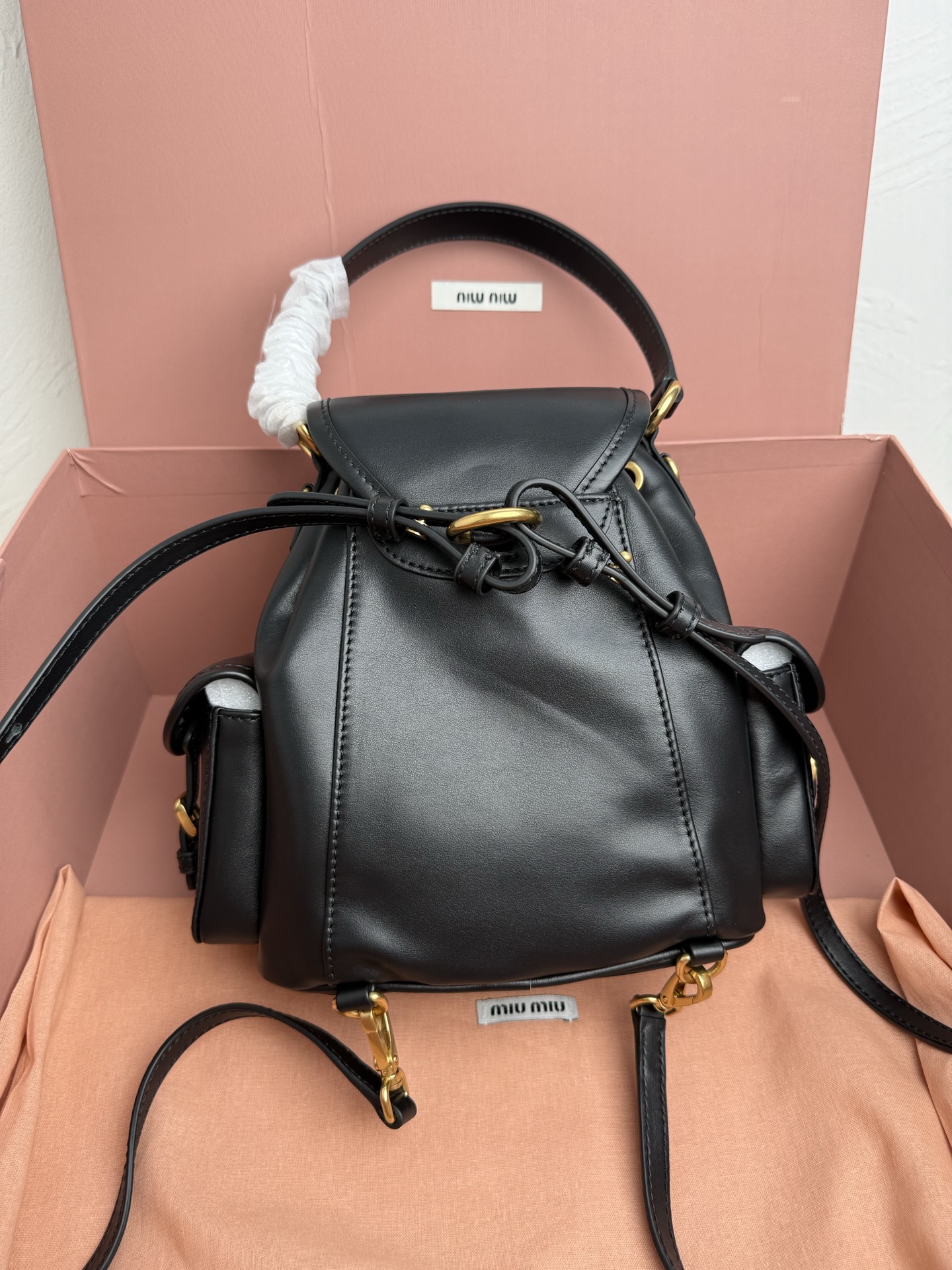 Givenchy MIU新品学院风双肩包：5BZ043高品质小牛皮的