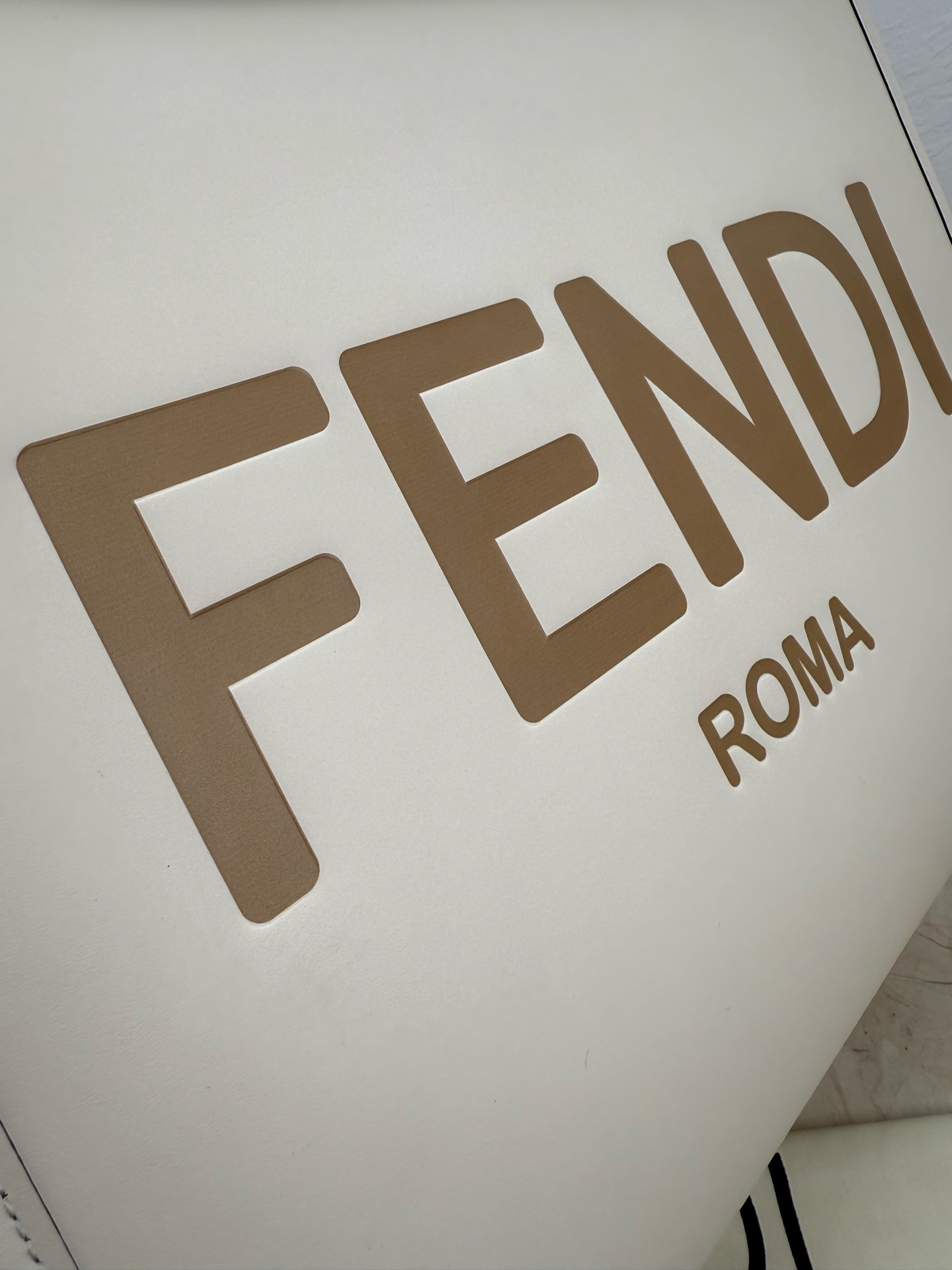 Fendi 大号TOTE 托特包“阳光手提袋”