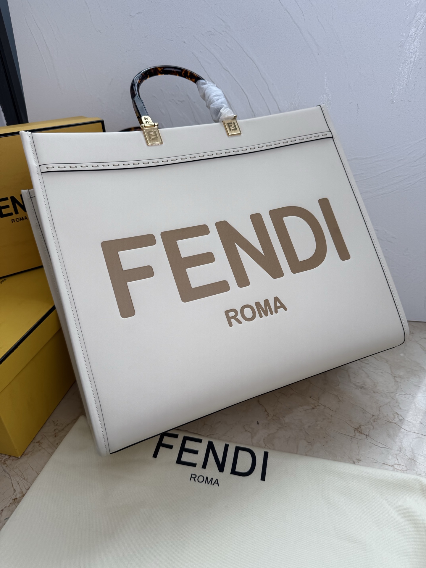 NO:207944,Genuine FI TOTE Tote bag 