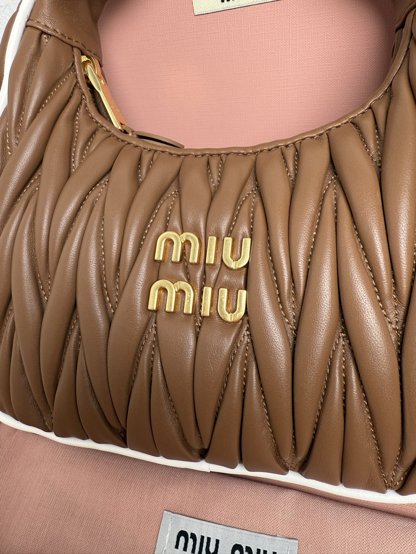Miu Miu M家新品 5BC125MiuWander手袋 全新大胆配色设计