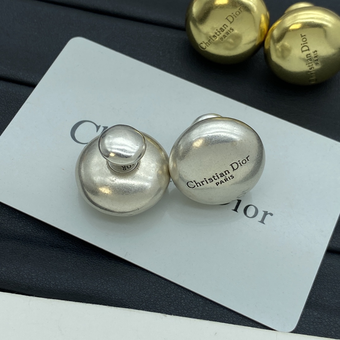 💰80迪奥Dior新款耳钉