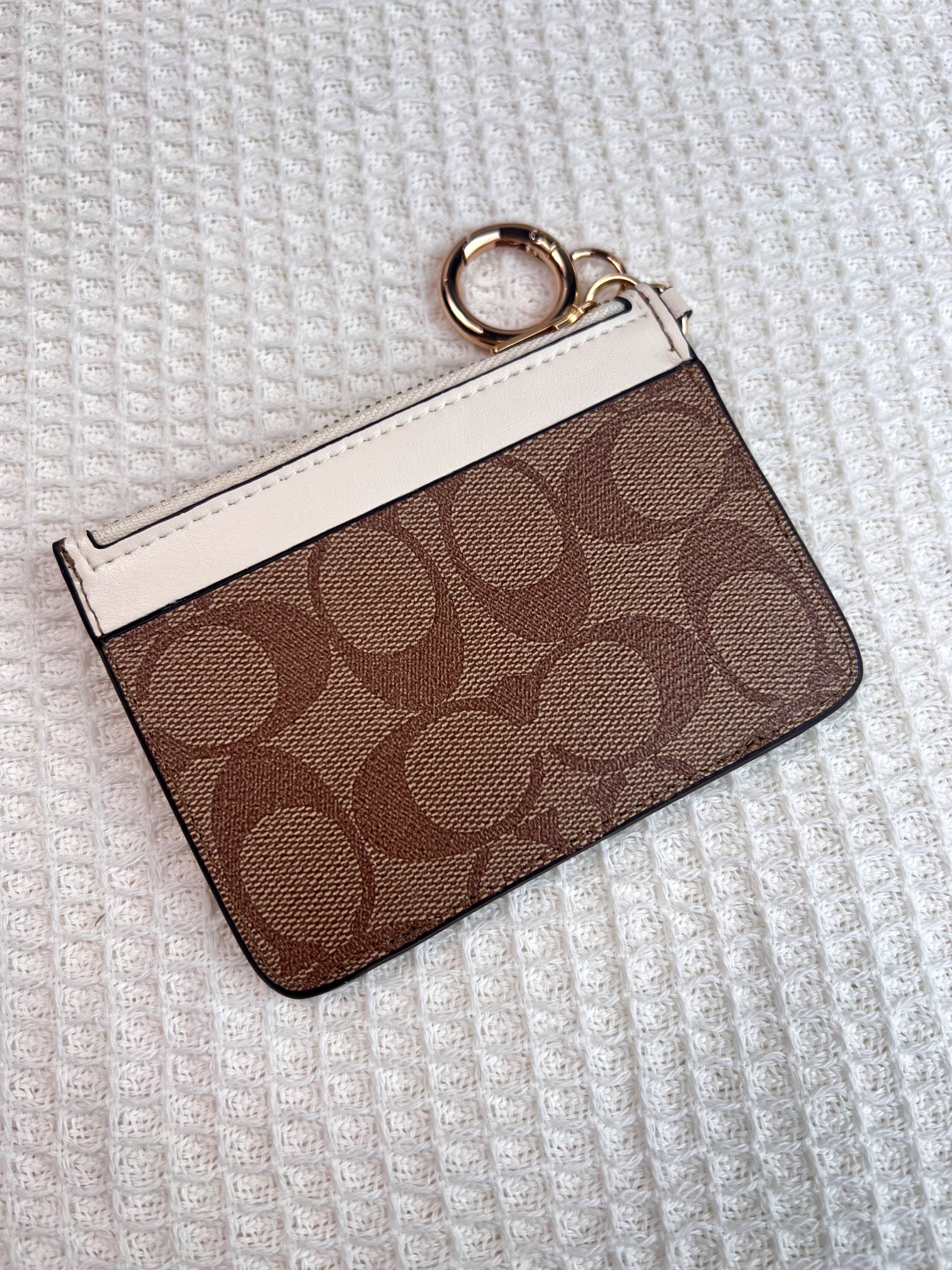 Coach ～新款coach卡包C7398卡其配白
