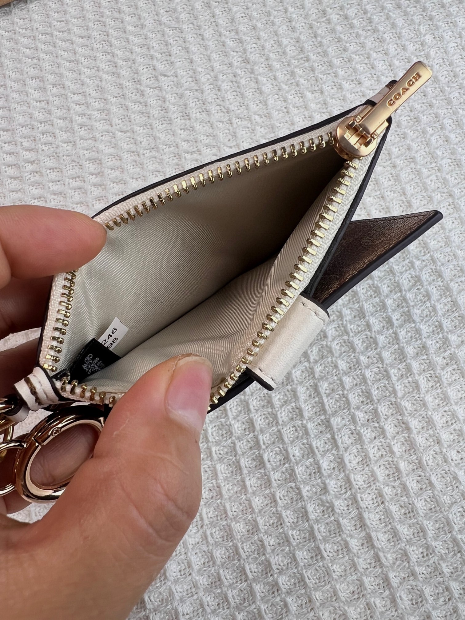 Coach ～新款coach卡包C7398卡其配白