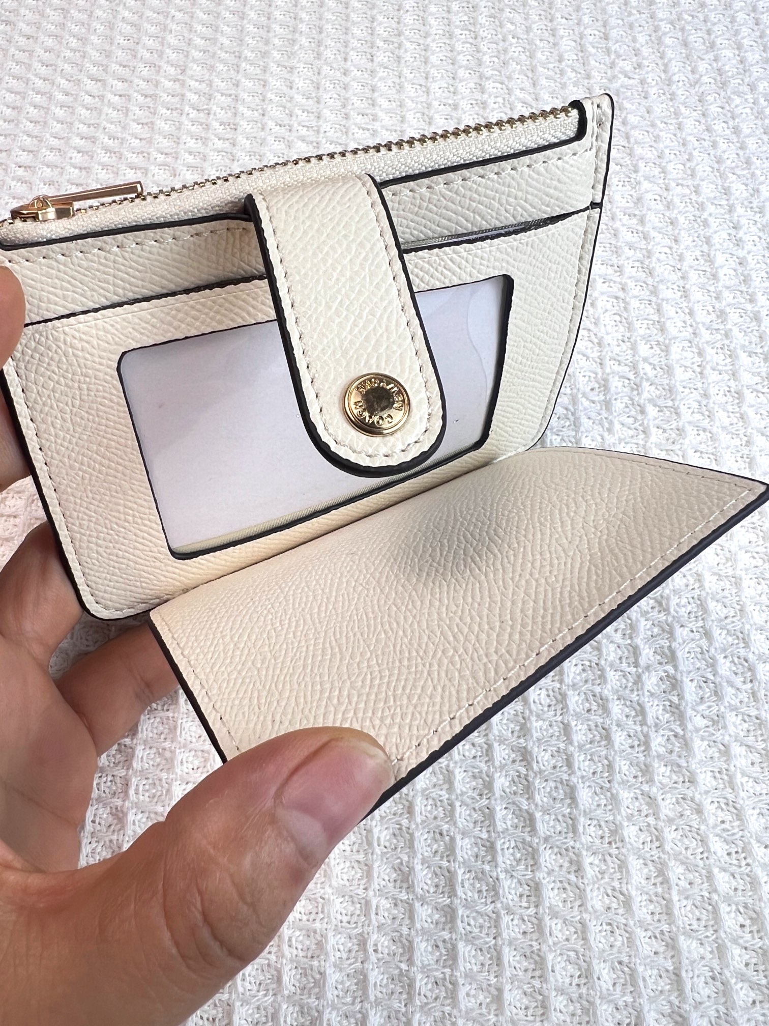 Coach ～新款coach卡包C6881纯白色颗粒纹