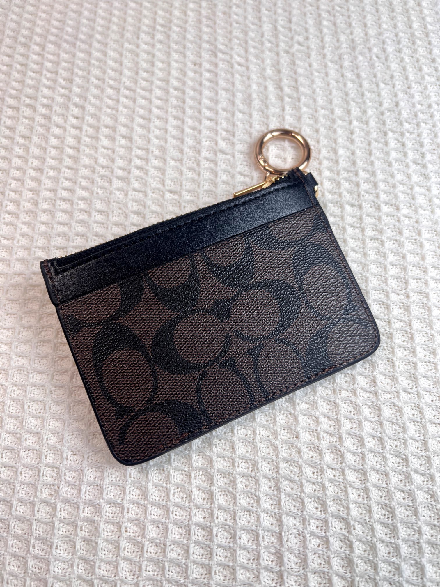 Coach ～新款coach卡包C7398咖啡配黑色