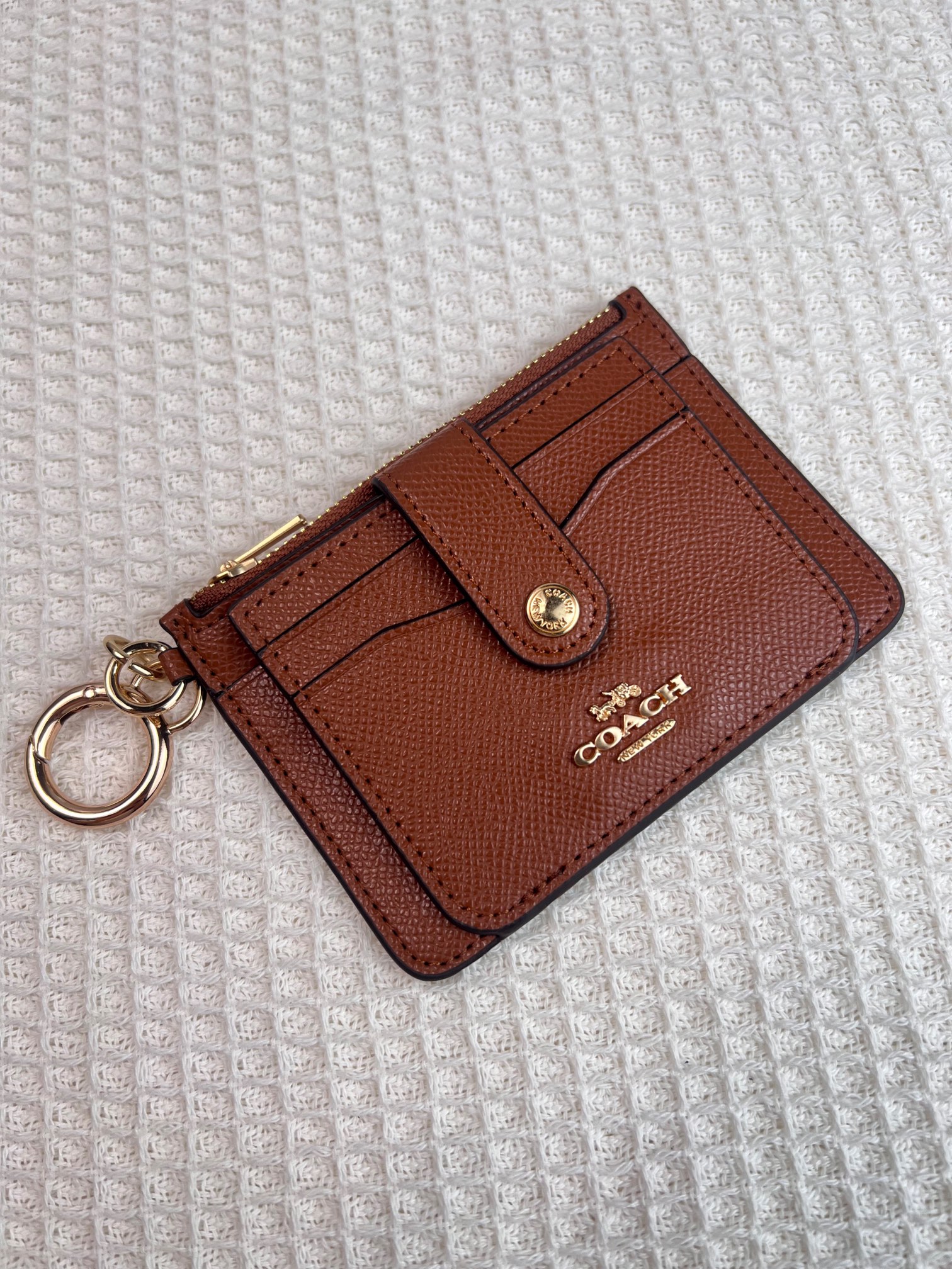 Coach ～新款coach卡包C6881纯棕色颗粒纹最新款卡包来袭