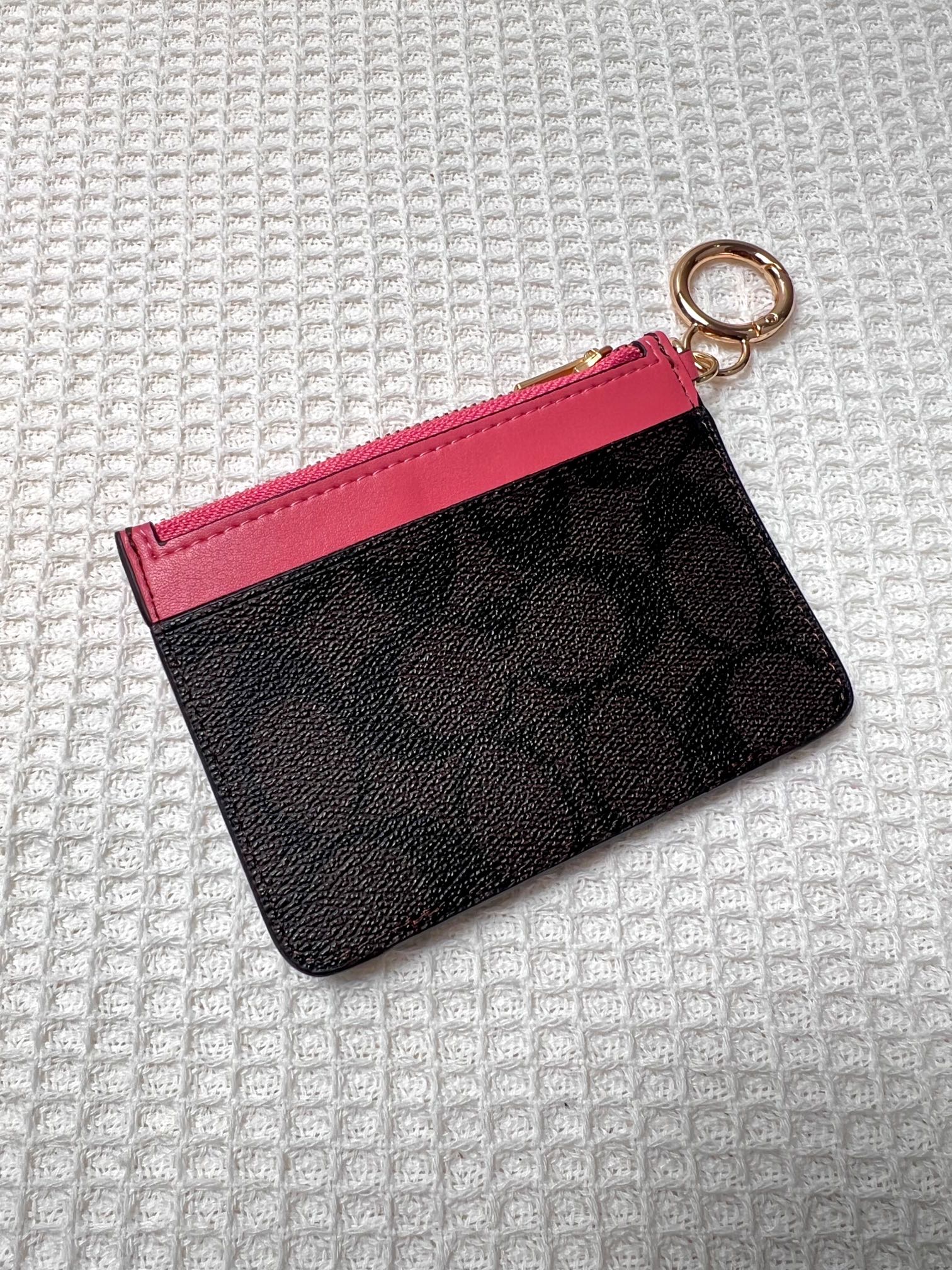 Coach ～新款coach卡包C7398咖啡配西瓜红