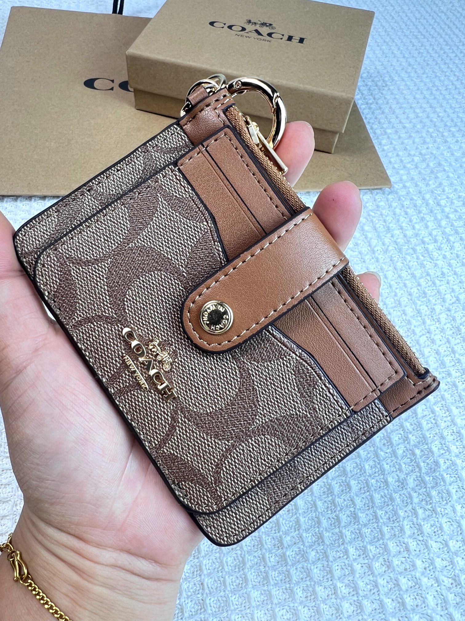 Coach ～新款coach卡包C7398卡其色