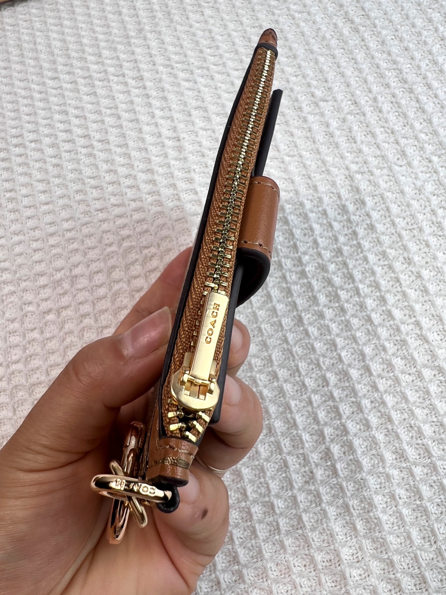Coach ～新款coach卡包C7398卡其色