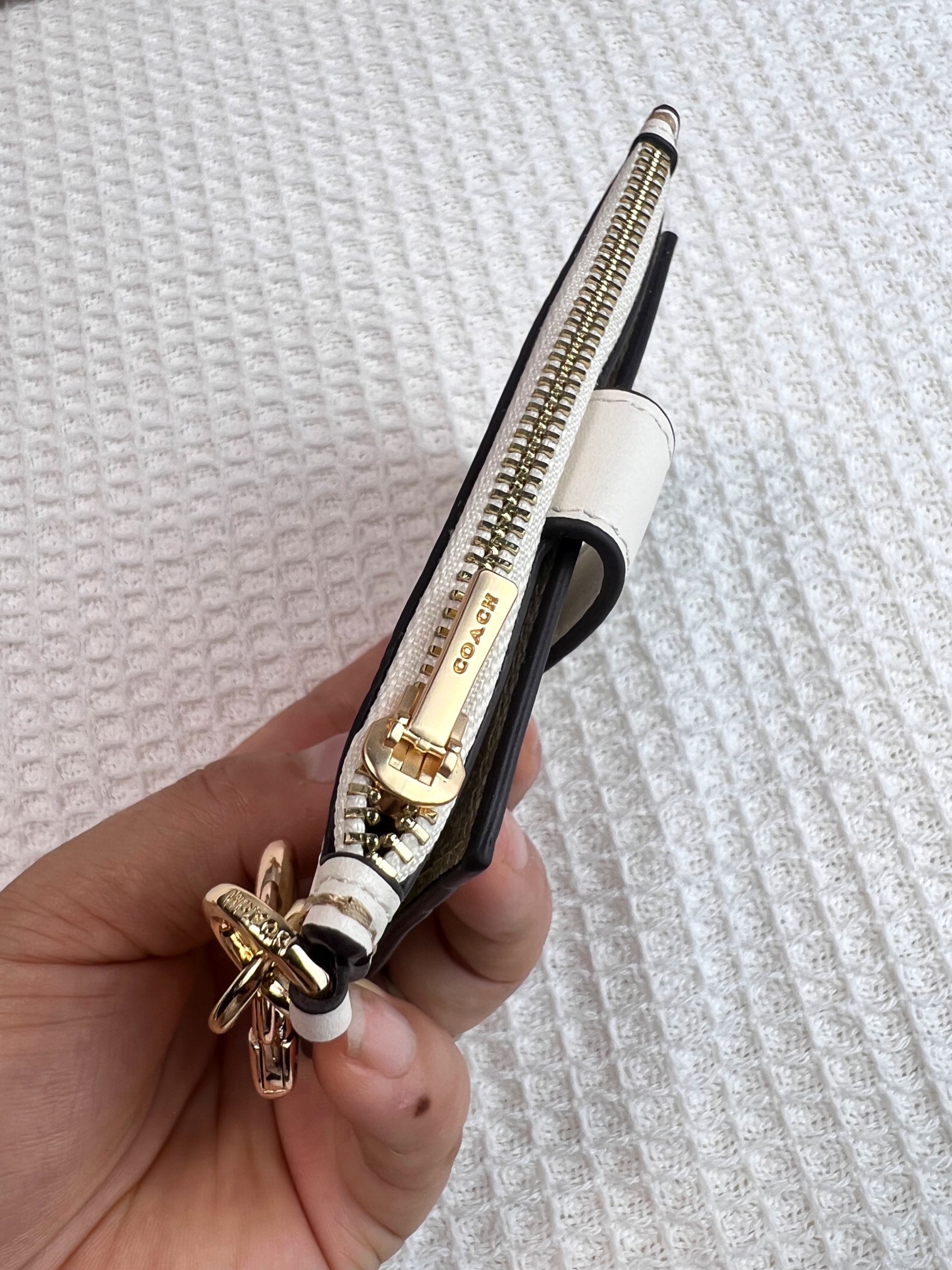 Coach ～新款coach卡包C7398卡其白配白色
