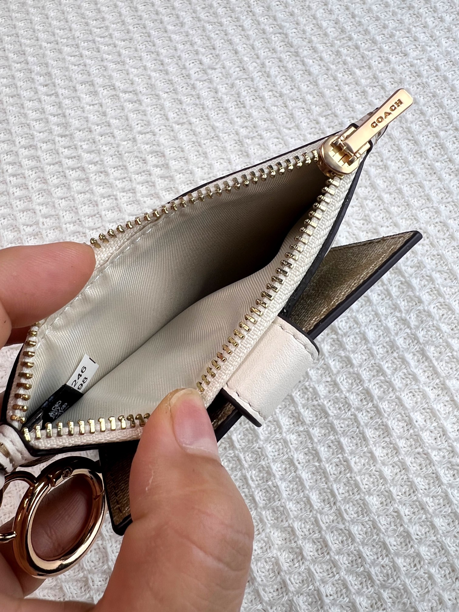 Coach ～新款coach卡包C7398卡其白配白色